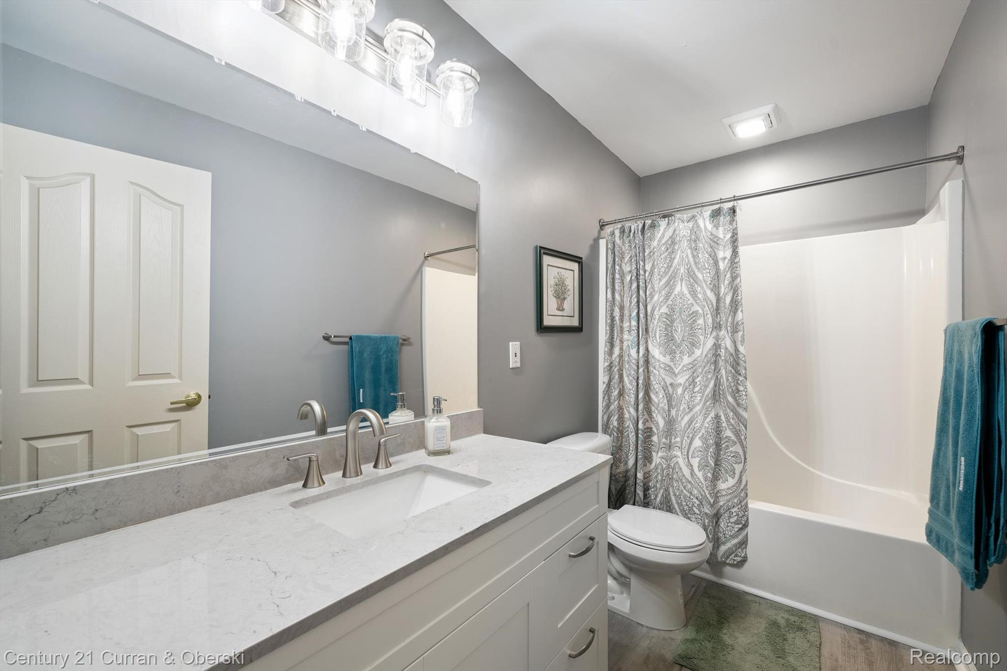 Canton Charter Township, Michigan, 48187, United States, 4 Bedrooms Bedrooms, ,3 BathroomsBathrooms,Residential,For Sale,1977619