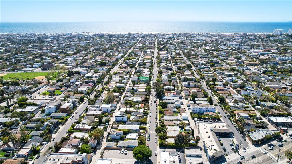 Venice, California, 90291, United States, 10 Bedrooms Bedrooms, ,8 BathroomsBathrooms,Residential,For Sale,1826994