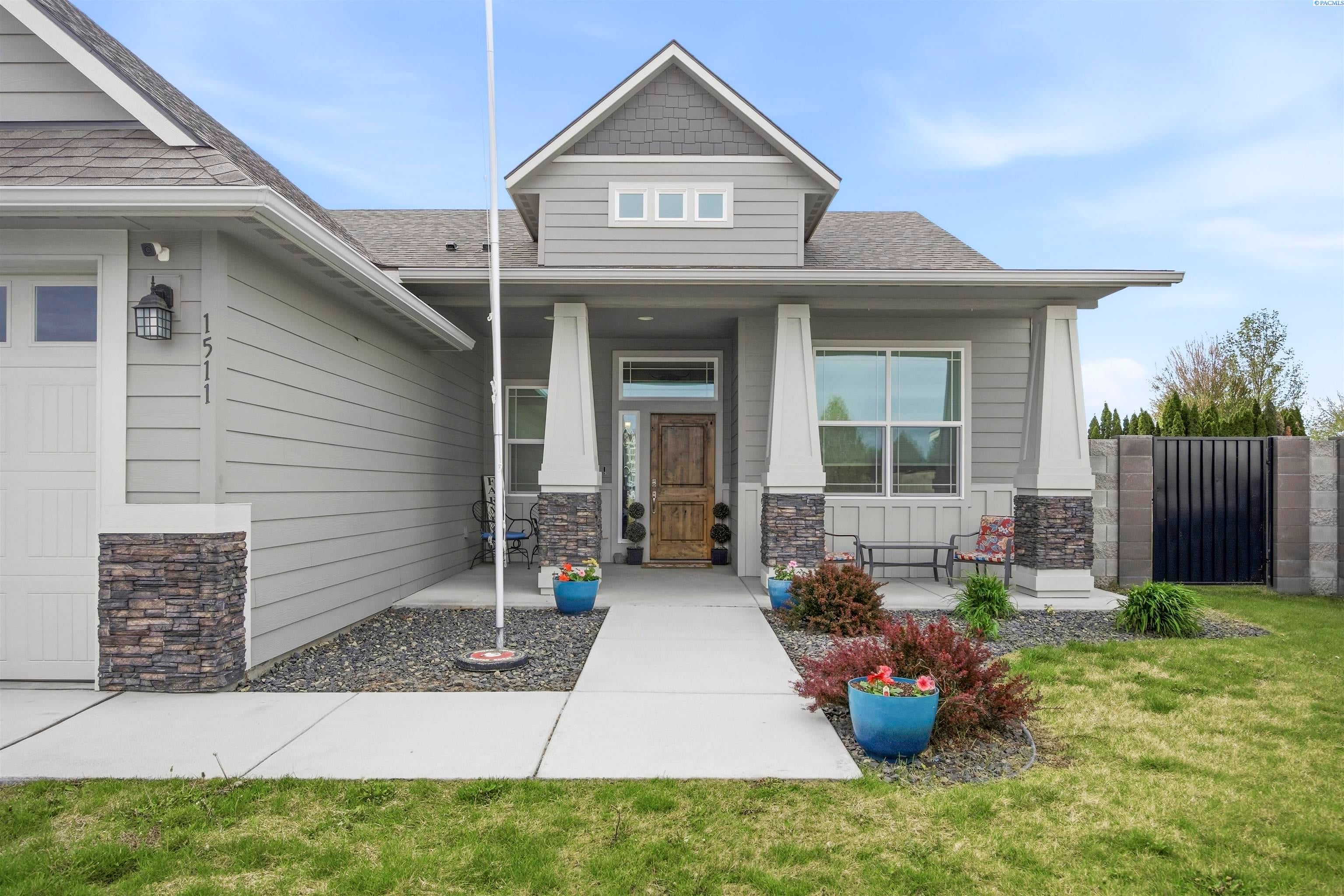 Pasco, Washington, 99301, United States, 4 Bedrooms Bedrooms, ,2 BathroomsBathrooms,Residential,For Sale,2036931