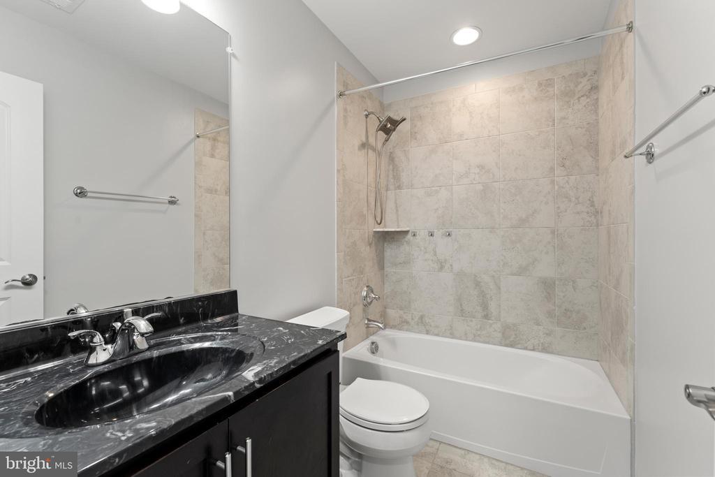 Fredericksburg, Virginia, 22401, United States, 4 Bedrooms Bedrooms, ,4 BathroomsBathrooms,Residential,For Sale,1827439