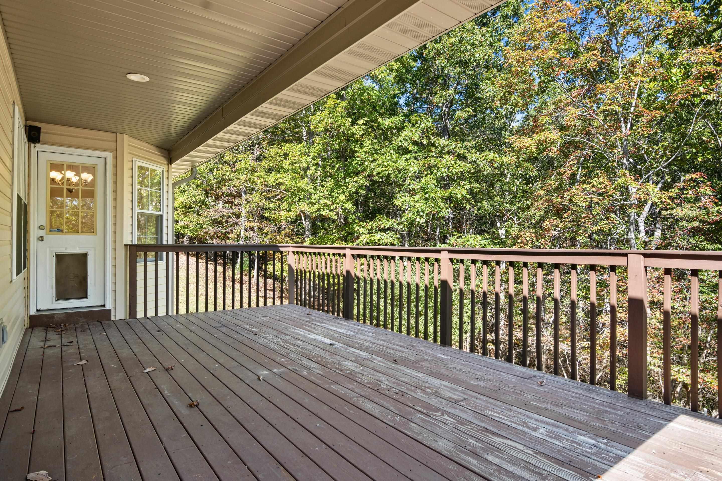 Blacksburg, Virginia, 24060, United States, 3 Bedrooms Bedrooms, ,4 BathroomsBathrooms,Residential,For Sale,1961376