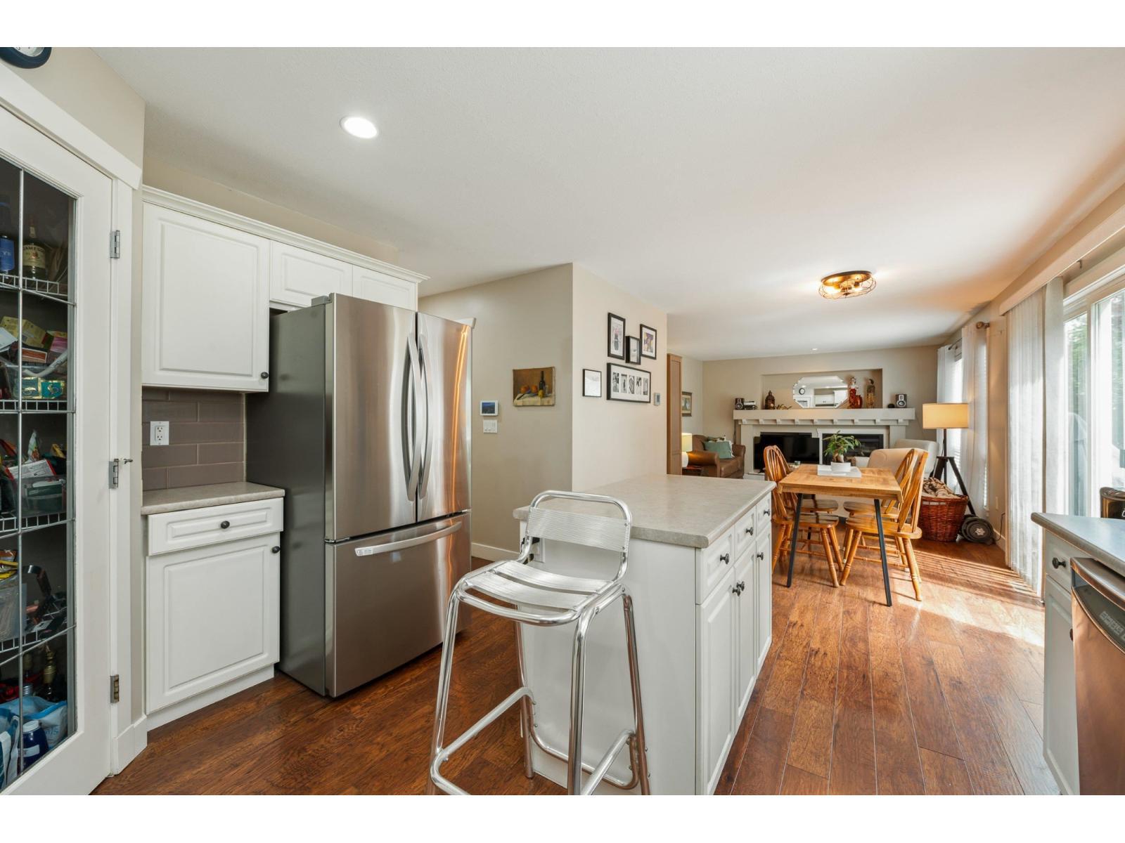 LANGLEY, British Columbia, V3V 6A0, CA, 4 Bedrooms Bedrooms, ,4 BathroomsBathrooms,Residential,For Sale,1950645