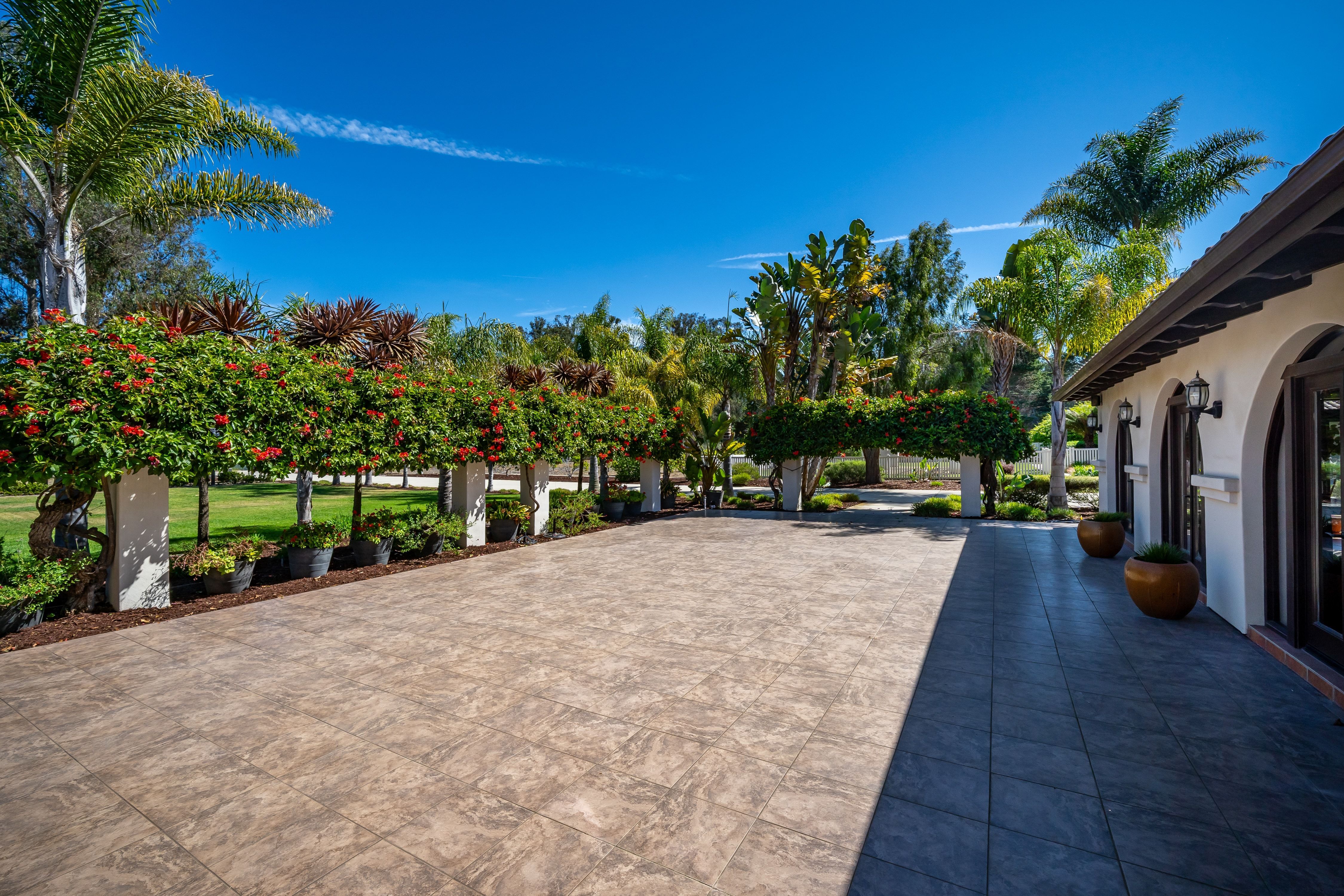  A Timeless Spanish Colonial Estate of Rare Distinction - 物件實景