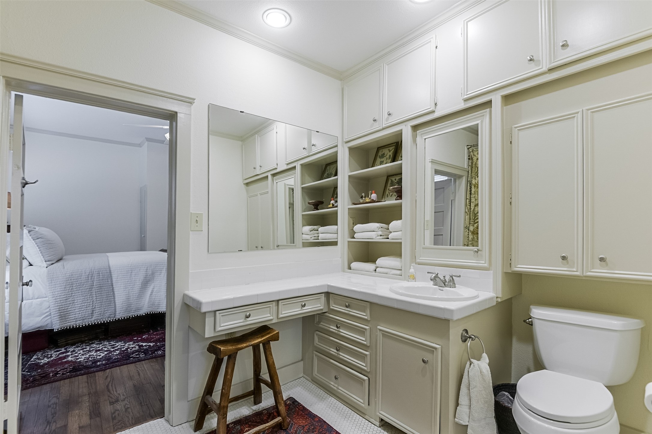 Waxahachie, Texas, 75165, United States, 5 Bedrooms Bedrooms, ,4 BathroomsBathrooms,Residential,For Sale,1940527