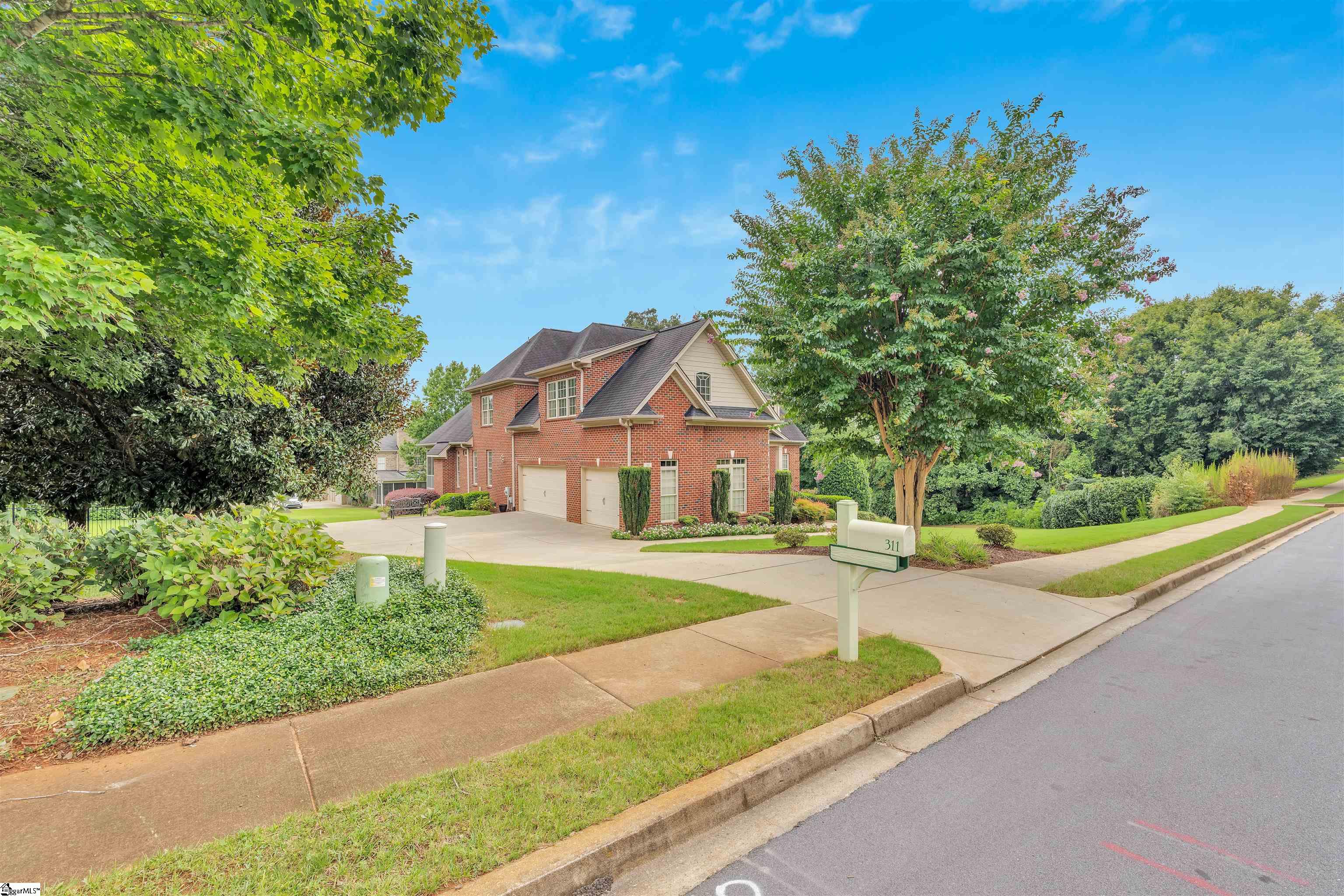 Spartanburg, South Carolina, 29301, United States, 5 Bedrooms Bedrooms, ,4 BathroomsBathrooms,Residential,For Sale,1913407