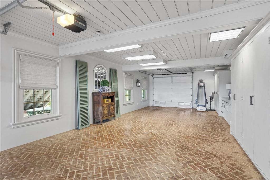 Lake Charles, Louisiana, 70605, United States, 4 Bedrooms Bedrooms, ,6 BathroomsBathrooms,Residential,For Sale,2026248