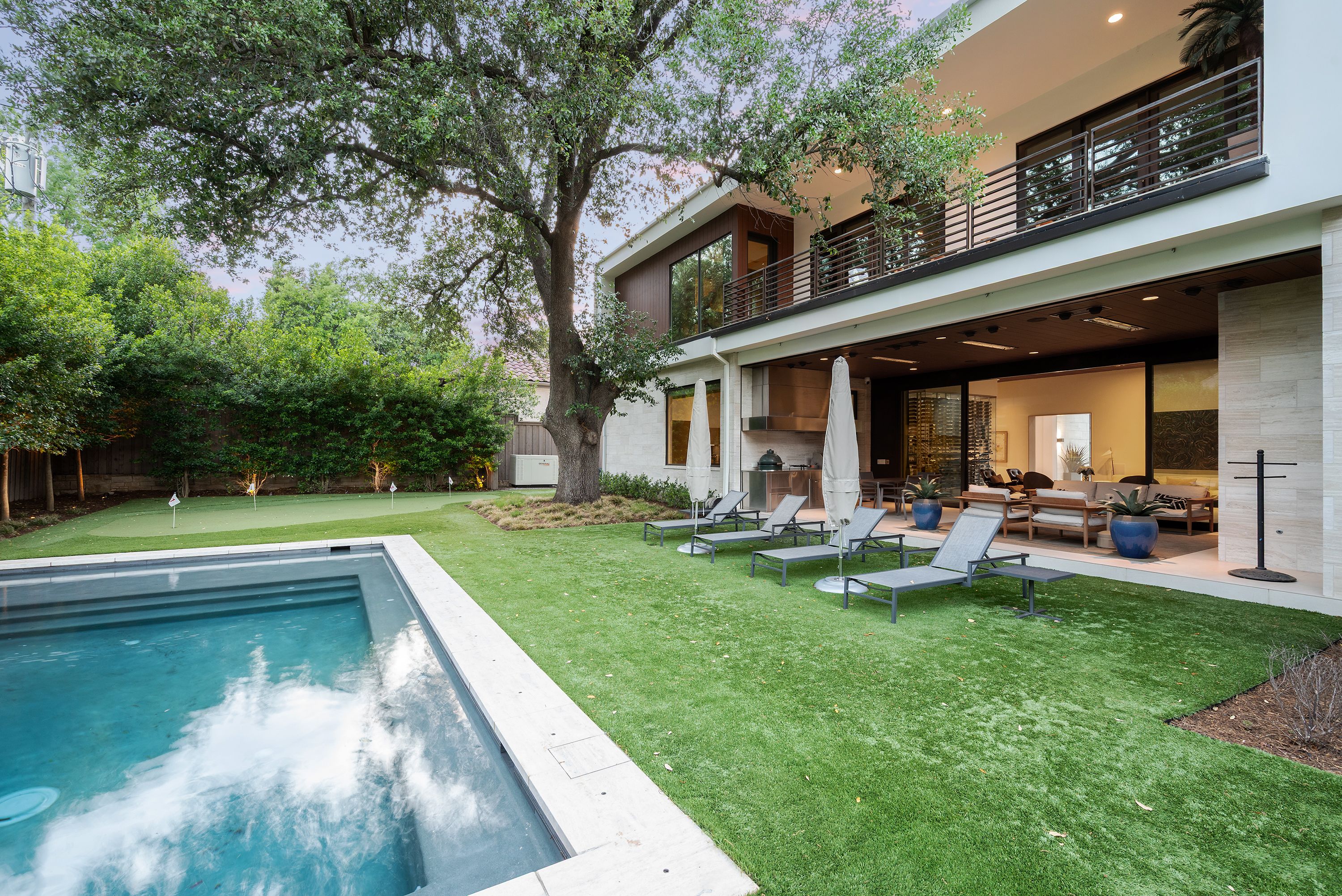  Private Architectural Modern by Chad Dorsey  More Design + Build - 物件實景