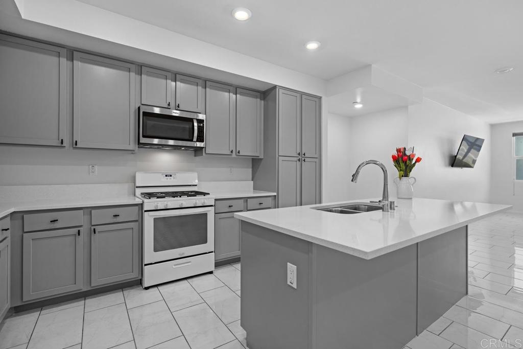 Chula Vista, California, 91915, United States, 4 Bedrooms Bedrooms, ,4 BathroomsBathrooms,Residential,For Sale,1927490