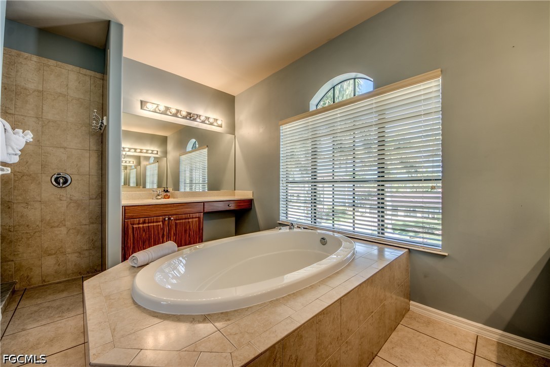 Cape Coral, Florida, 33904, United States, 6 Bedrooms Bedrooms, ,4 BathroomsBathrooms,Residential,For Sale,2006453