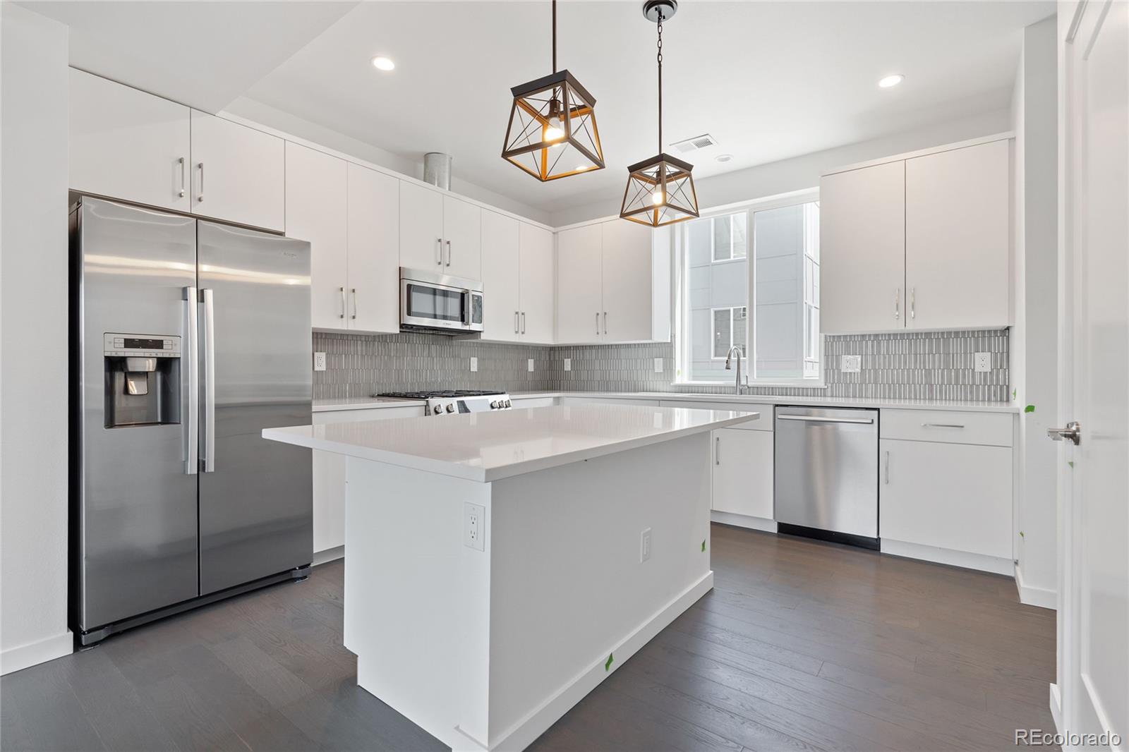 Denver, Colorado, 80231, United States, 3 Bedrooms Bedrooms, ,4 BathroomsBathrooms,Residential,For Sale,1874864