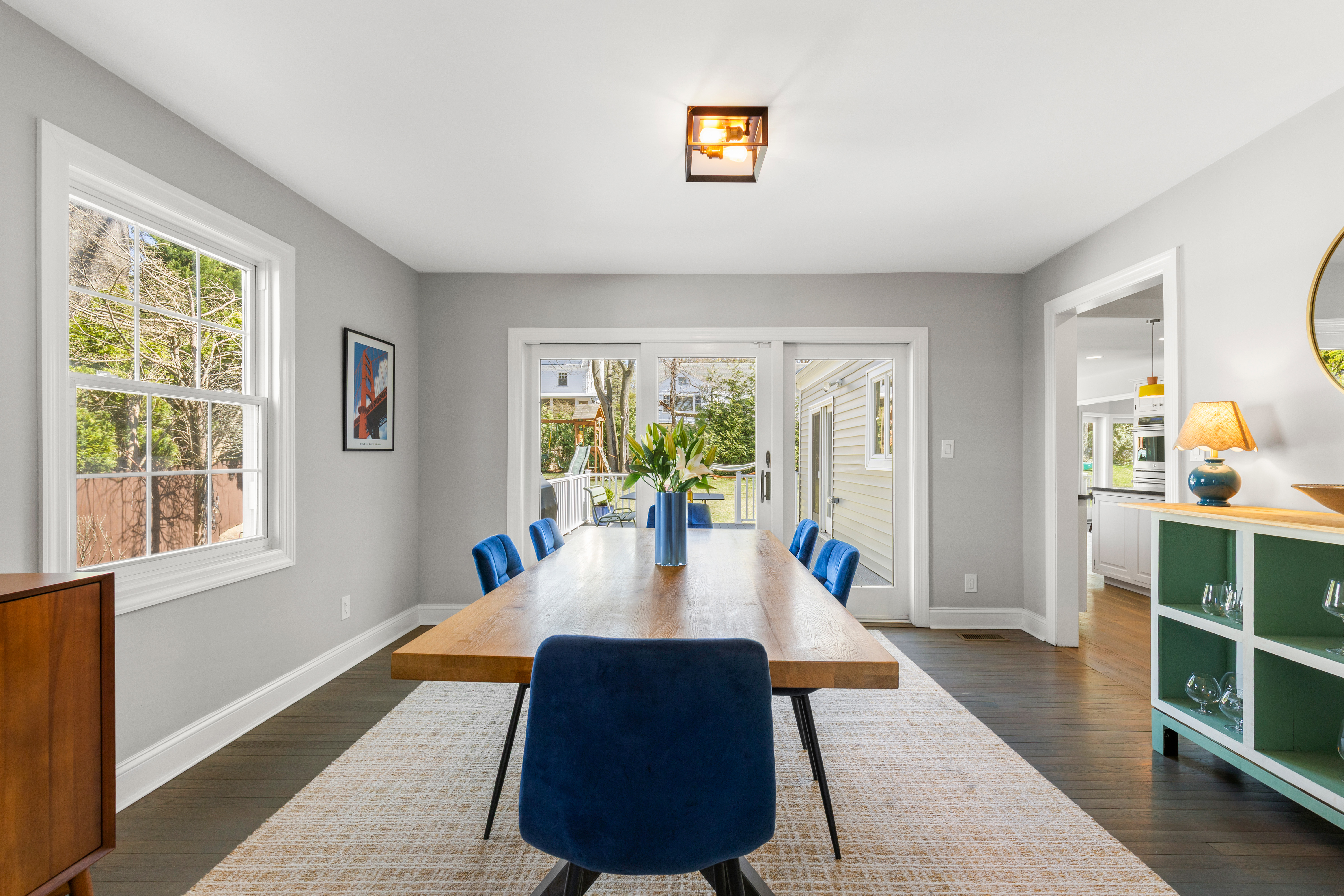  Fully Renovated Shore Acres Home - 物件實景