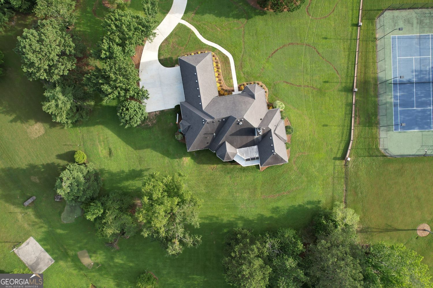 Lithonia, Georgia, 30058, United States, 5 Bedrooms Bedrooms, ,5 BathroomsBathrooms,Residential,For Sale,1863346