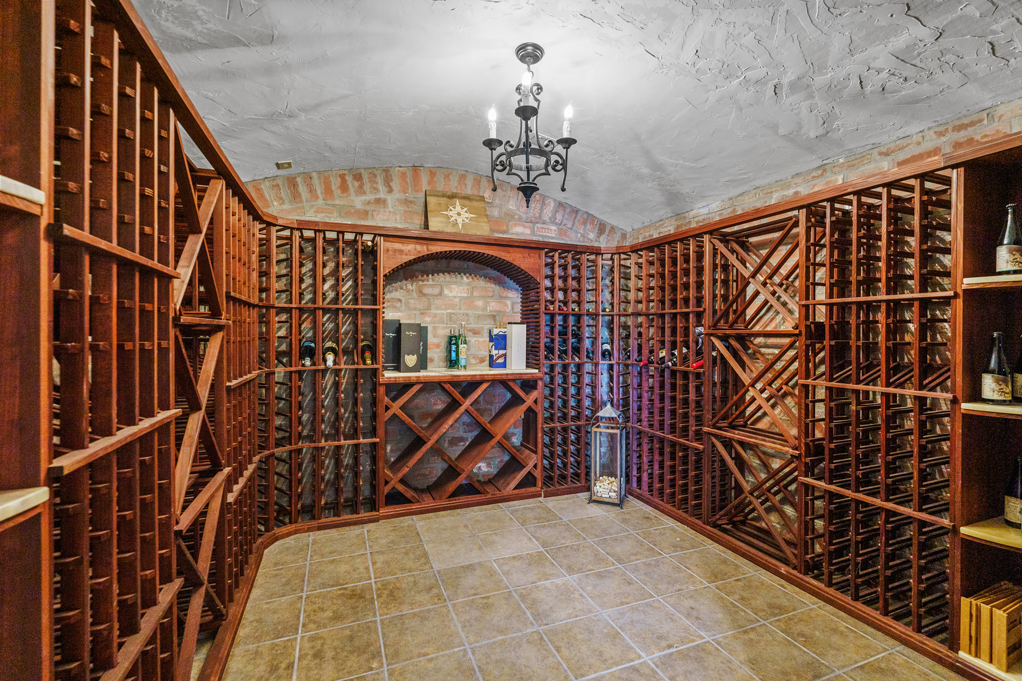  Experience Elevated Living in this Exceptional Estate-Style Residence - 物件實景