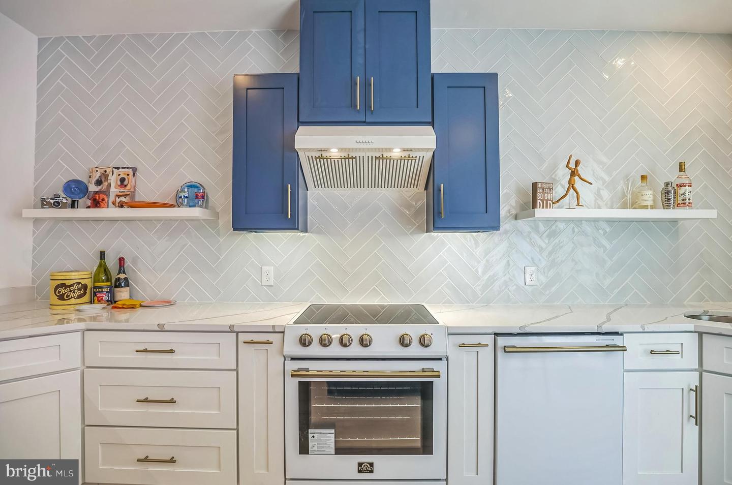 Collingswood, New Jersey, 08107, United States, 3 Bedrooms Bedrooms, ,4 BathroomsBathrooms,Residential,For Sale,1875559