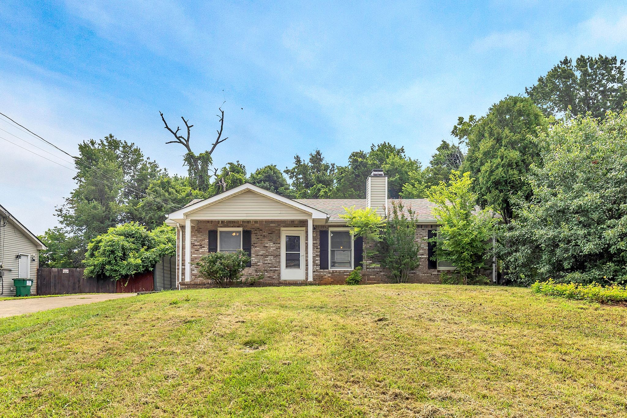 Teakwood Dr, Clarksville, TN 37040