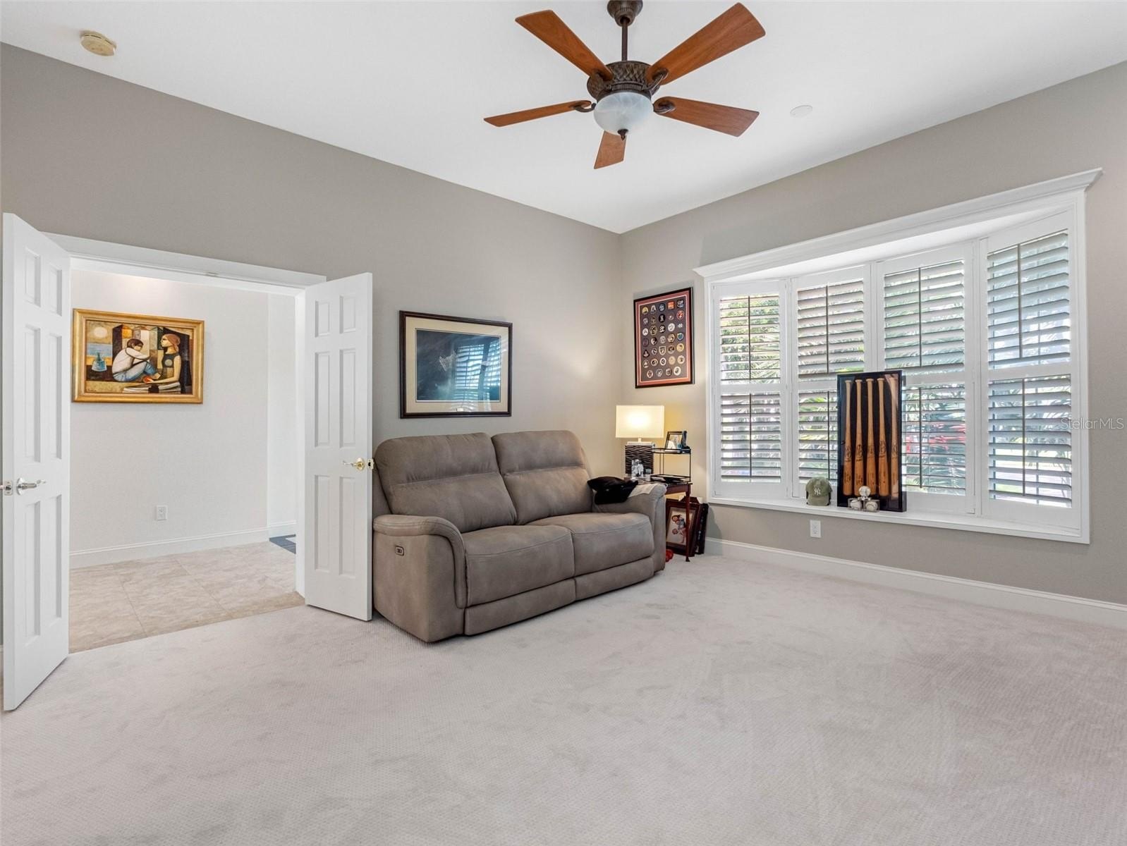 CLEARWATER BEACH, Florida, 33767, United States, 3 Bedrooms Bedrooms, ,3 BathroomsBathrooms,Residential,For Sale,1979132