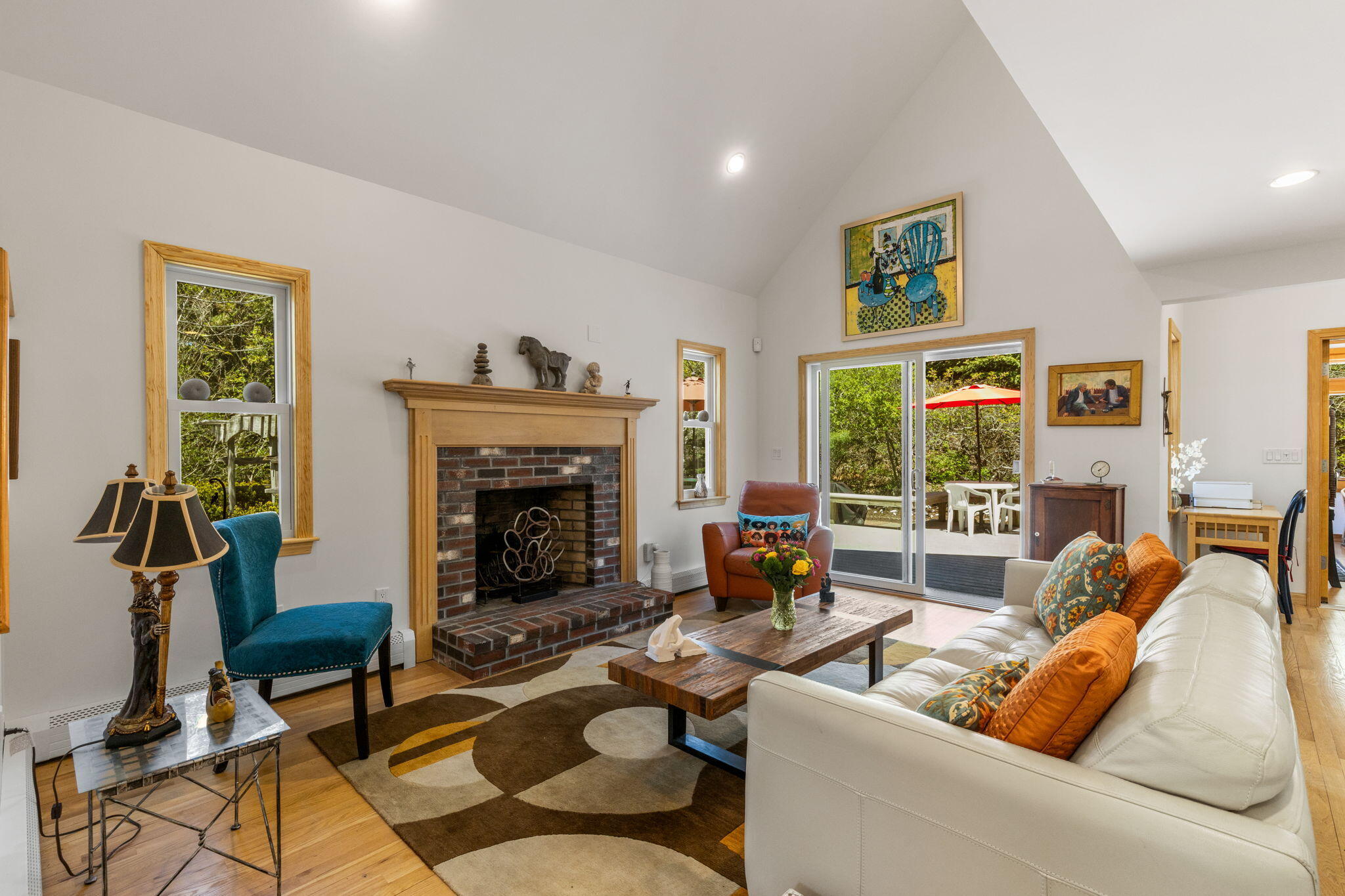  Near Beaches, Galleries & Trails — A Beautifully Updated Provincetown Home - 物件實景