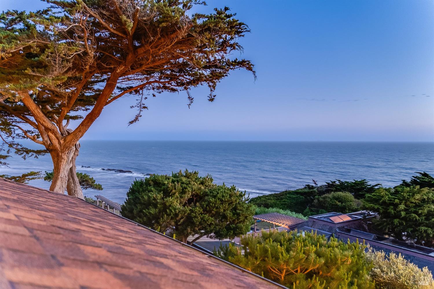 Bolinas, California, 94924, United States, 2 Bedrooms Bedrooms, ,3 BathroomsBathrooms,Residential,For Sale,1906337