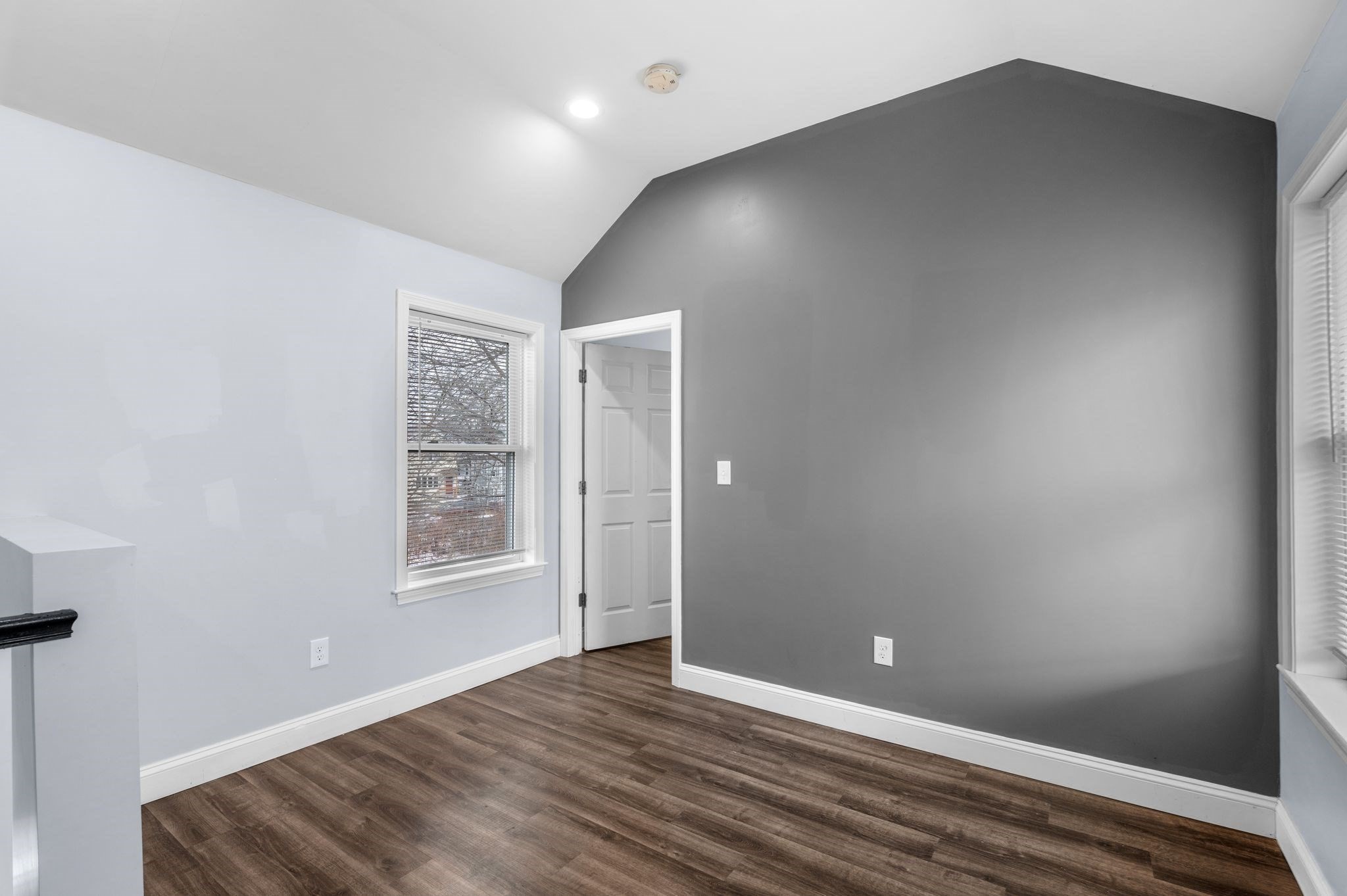 Revere, Massachusetts, 02151, United States, 2 Bedrooms Bedrooms, ,3 BathroomsBathrooms,Residential,For Sale,2008626