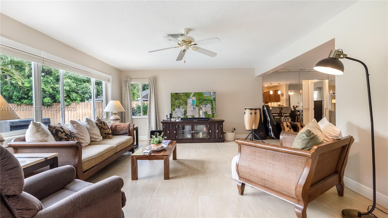 Hollywood, Florida, 33021, United States, 3 Bedrooms Bedrooms, ,2 BathroomsBathrooms,Residential,For Sale,2001683