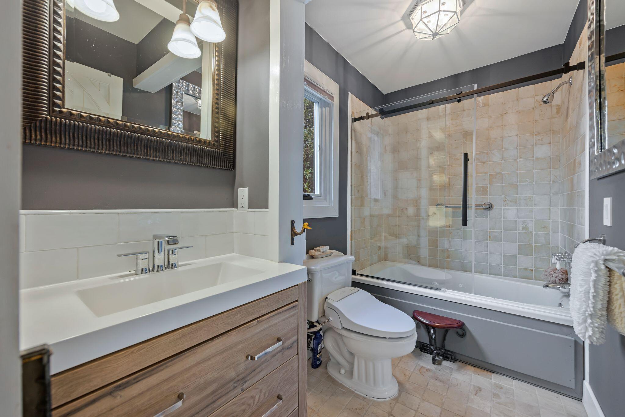 Rising Fawn, Georgia, 30738, United States, 2 Bedrooms Bedrooms, ,2 BathroomsBathrooms,Residential,For Sale,1995389