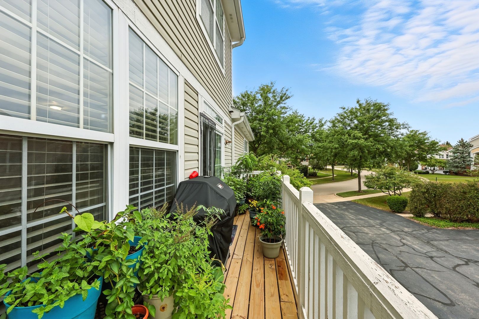 Vernon Hills, Illinois, 60061, United States, 4 Bedrooms Bedrooms, ,4 BathroomsBathrooms,Residential,For Sale,1924682