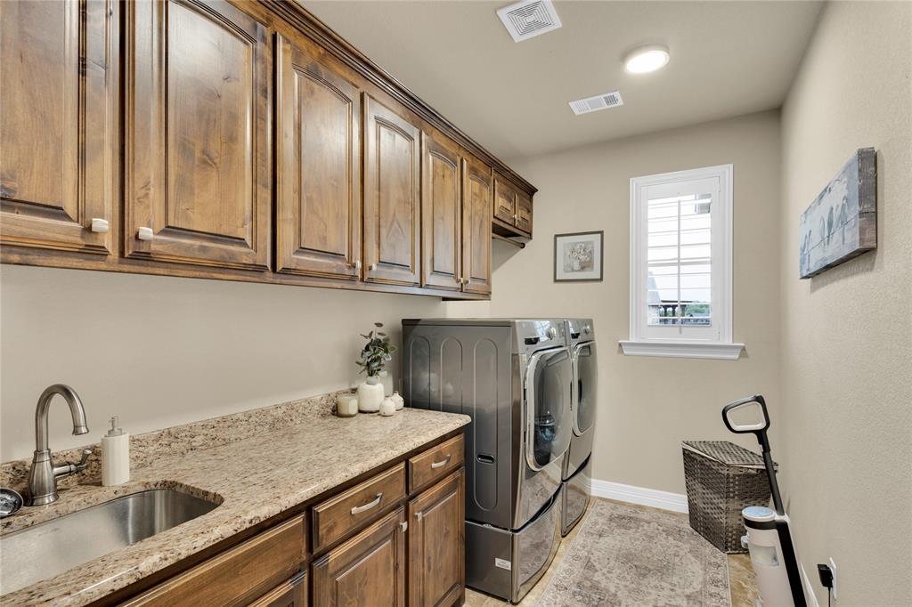 Midlothian, Texas, 76065, United States, 4 Bedrooms Bedrooms, ,4 BathroomsBathrooms,Residential,For Sale,1835246