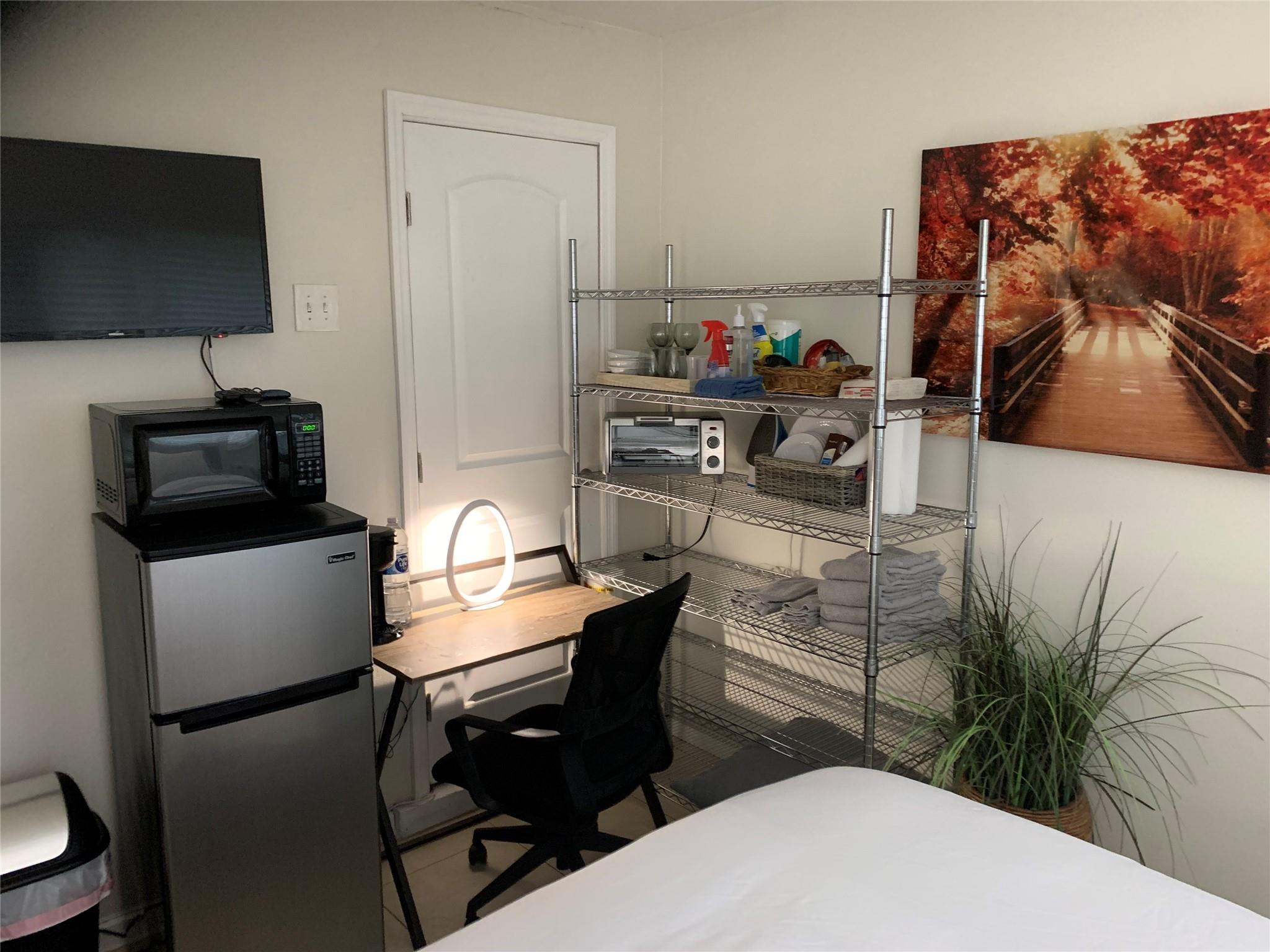 Oakland Park, Florida, 33334, United States, 4 Bedrooms Bedrooms, ,3 BathroomsBathrooms,Residential,For Sale,1976446