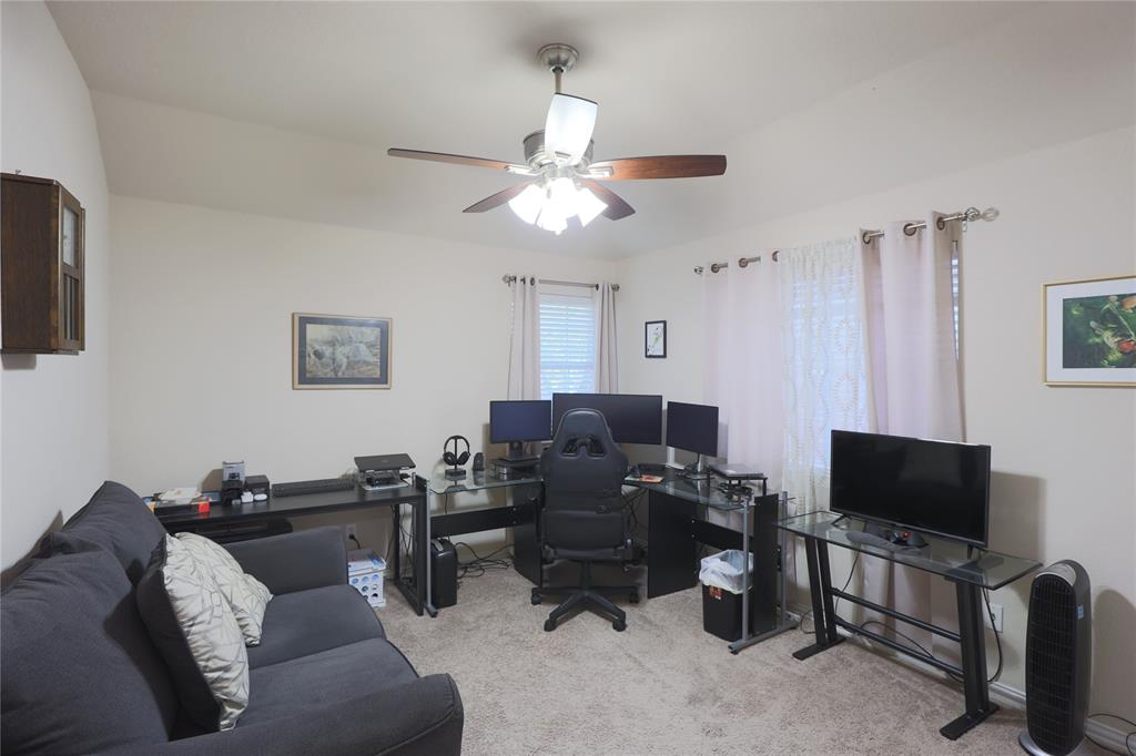 Euless, Texas, 76039, United States, 4 Bedrooms Bedrooms, ,3 BathroomsBathrooms,Residential,For Sale,2033775