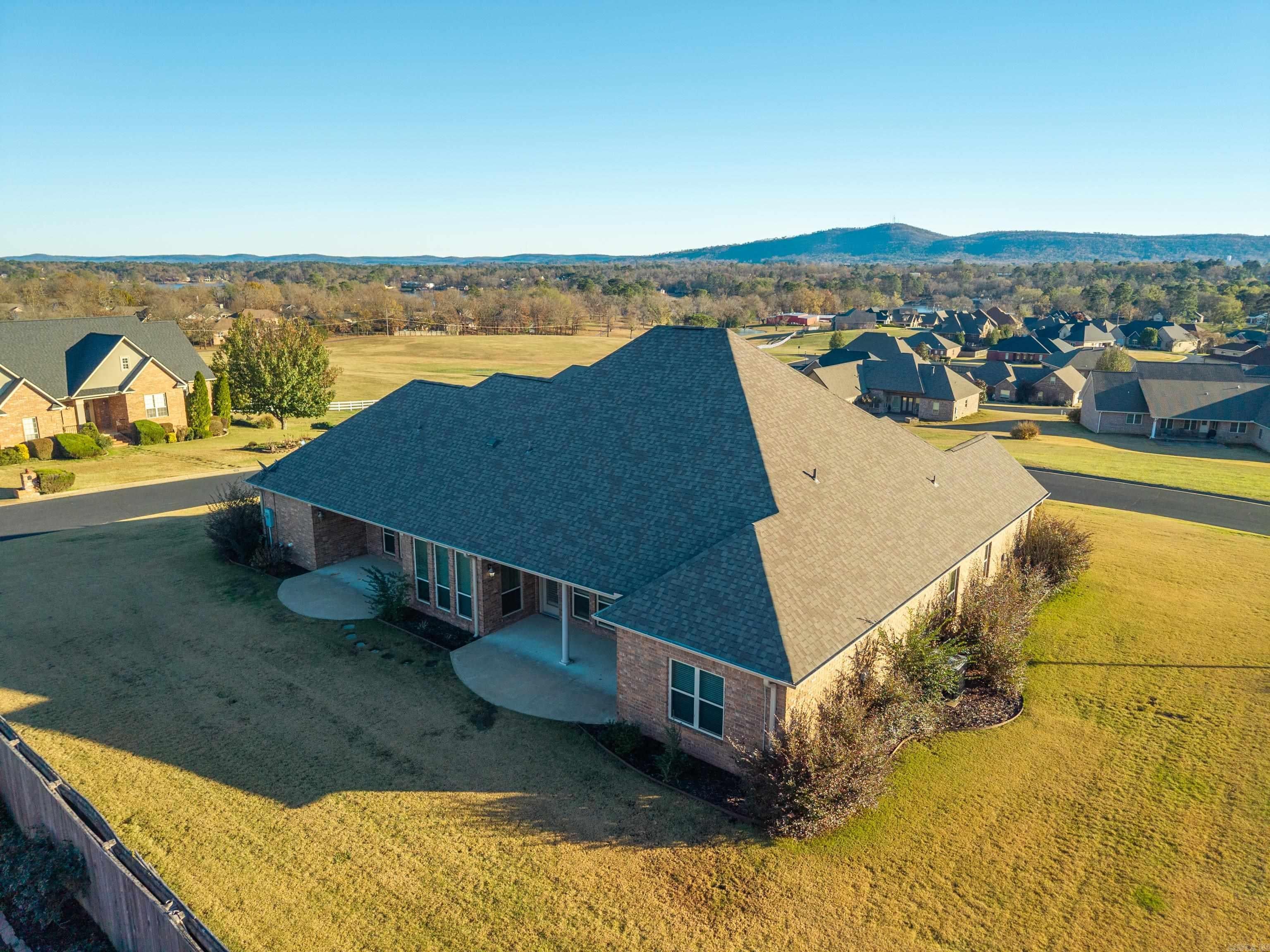 Hot Springs, Arkansas, 71913, United States, 4 Bedrooms Bedrooms, ,3 BathroomsBathrooms,Residential,For Sale,2006318