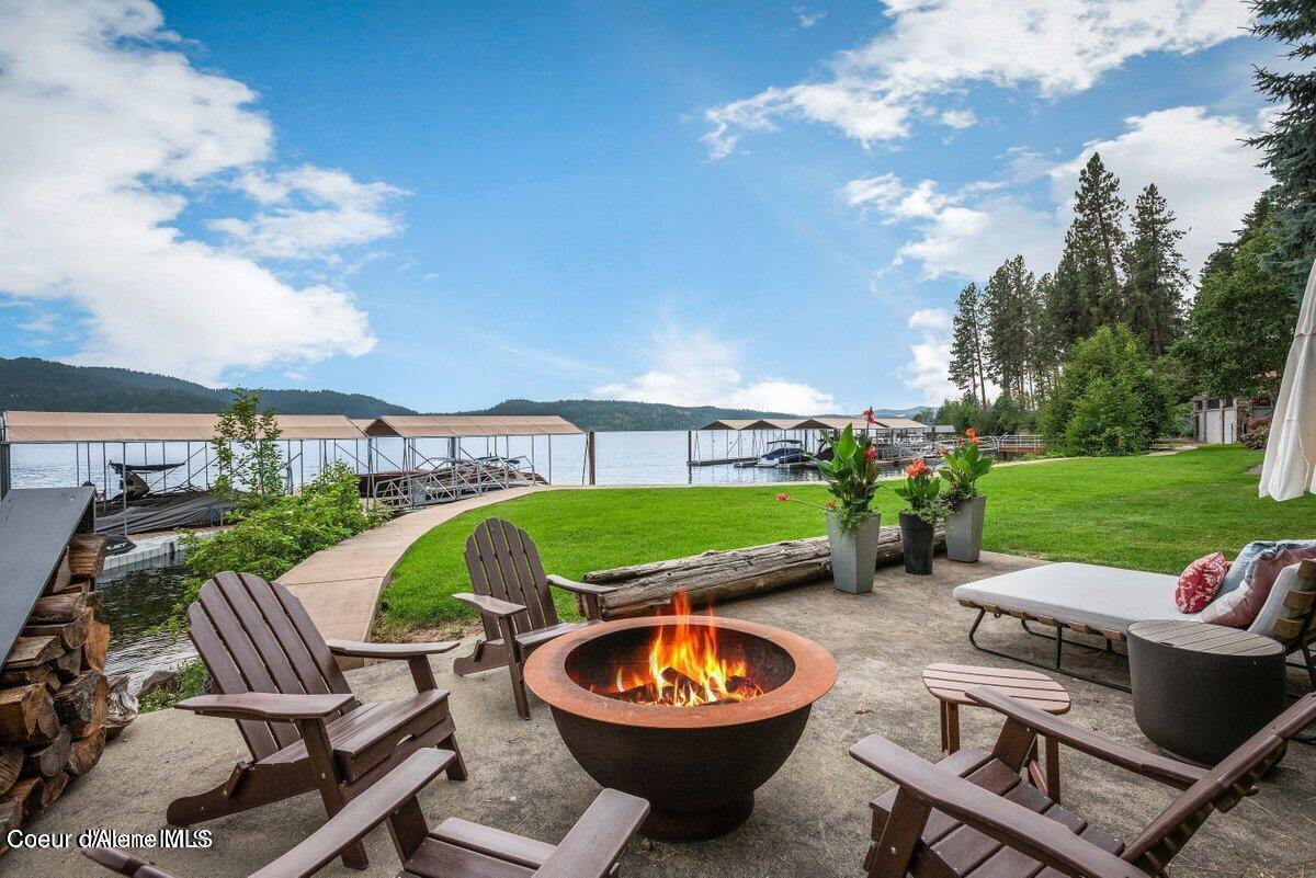 Coeur d'Alene, Idaho, 83814, United States, 4 Bedrooms Bedrooms, ,4 BathroomsBathrooms,Residential,For Sale,2044765