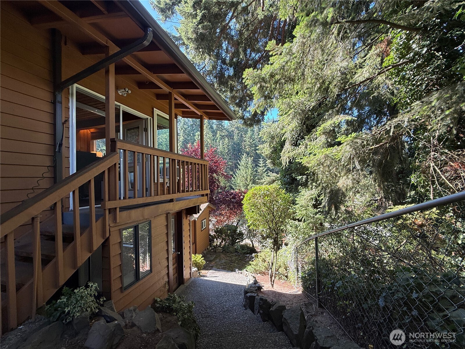 Edmonds, Washington, 98026, United States, 4 Bedrooms Bedrooms, ,2 BathroomsBathrooms,Residential,For Sale,1923504