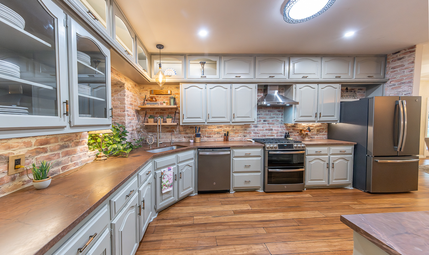 Lubbock, Texas, 79424, United States, 3 Bedrooms Bedrooms, ,3 BathroomsBathrooms,Residential,For Sale,1969049