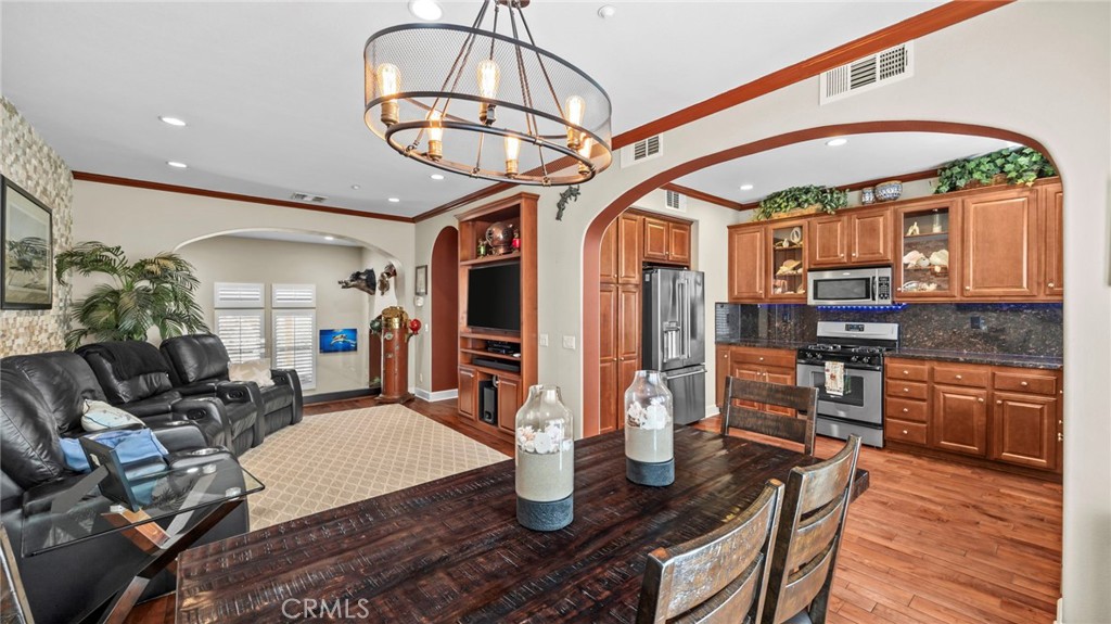 Corona, California, 92883, United States, 2 Bedrooms Bedrooms, ,3 BathroomsBathrooms,Residential,For Sale,1921821