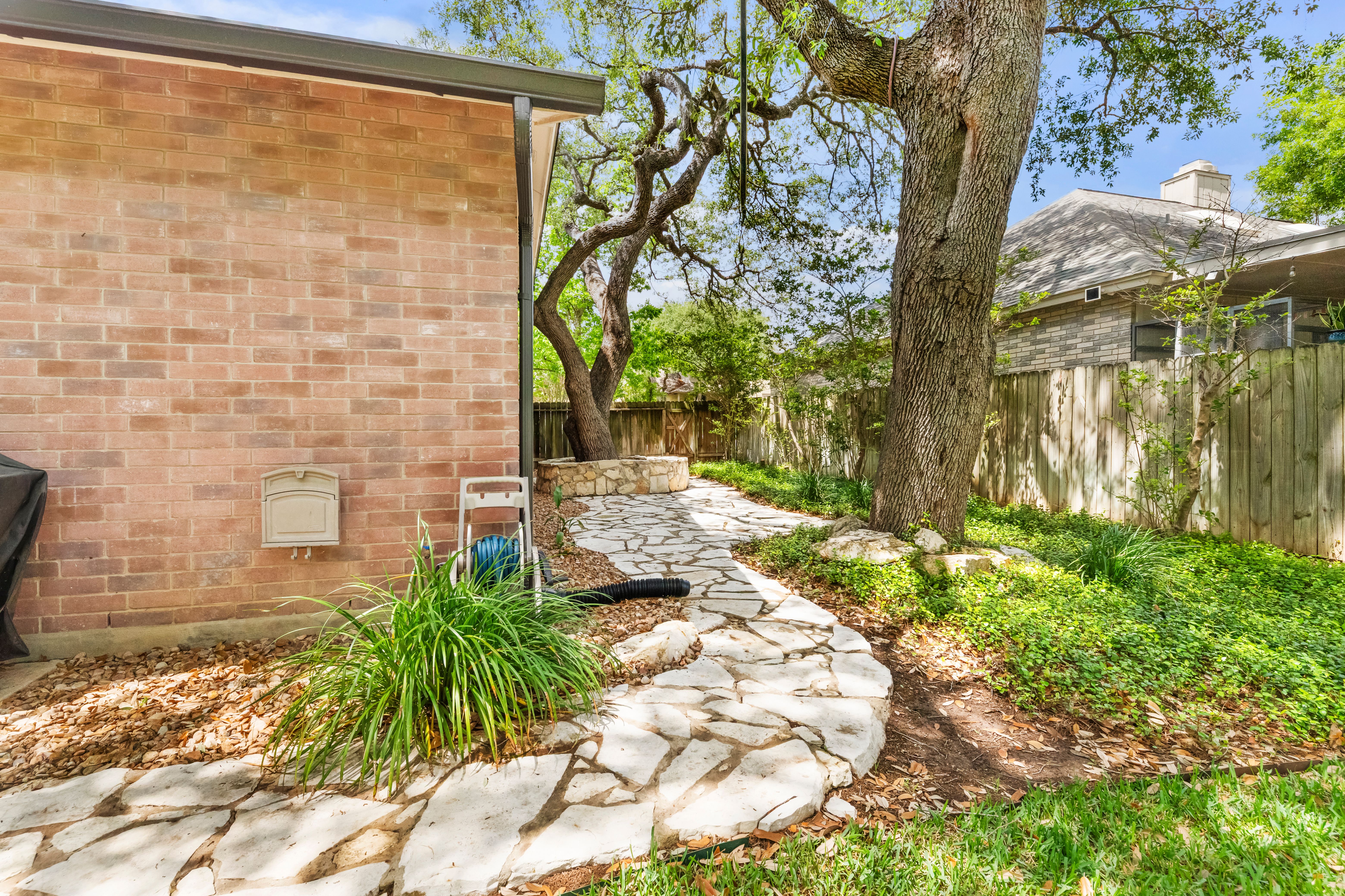  Luxury Living in Churchill Estates with Timeless Design - 物件實景