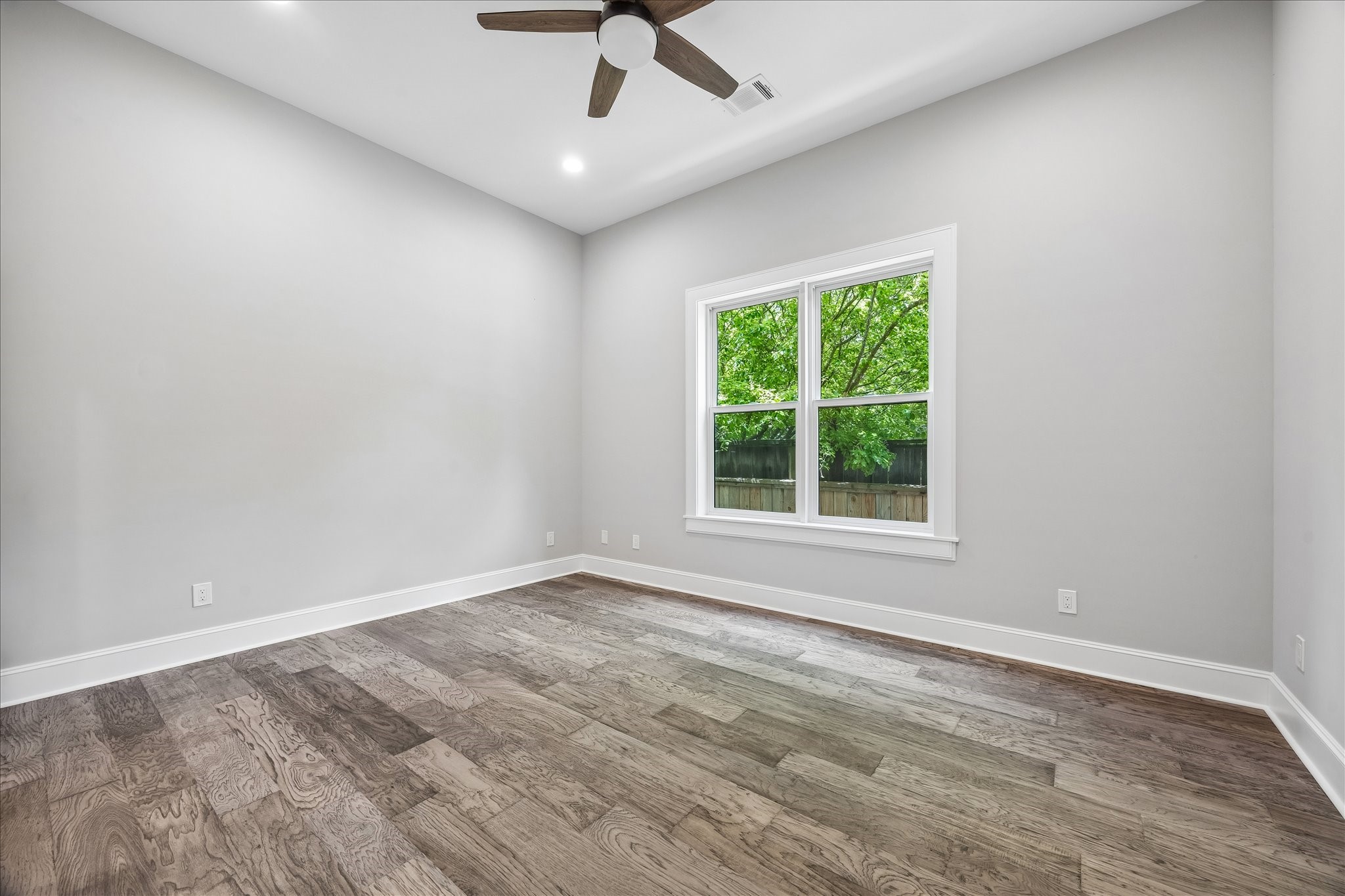  2065 Southgate Boulevard - 物件實景