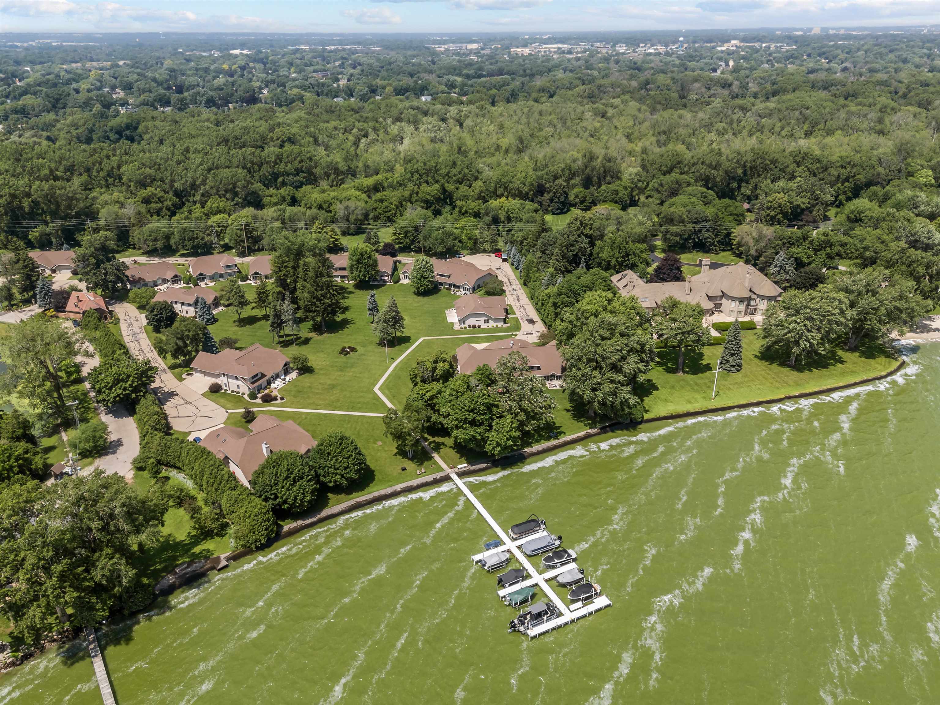 Menasha, Wisconsin, 54952, United States, 3 Bedrooms Bedrooms, ,3 BathroomsBathrooms,Residential,For Sale,1981265