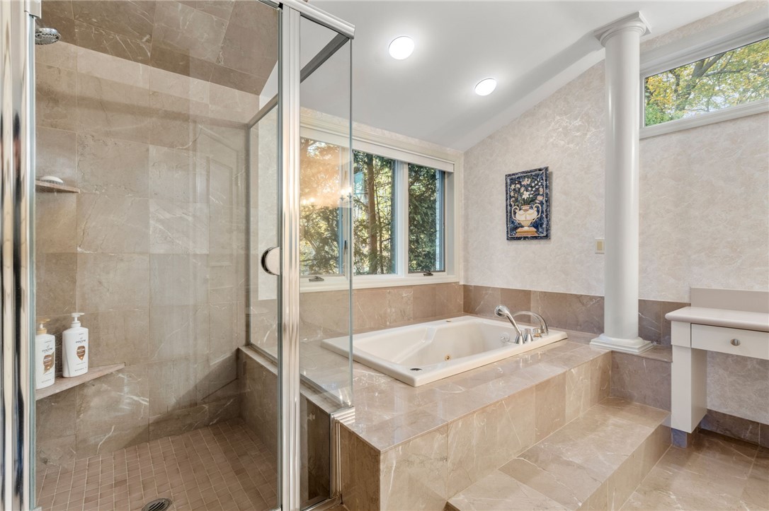 Cranston, Rhode Island, 02920, United States, 3 Bedrooms Bedrooms, ,4 BathroomsBathrooms,Residential,For Sale,1993261