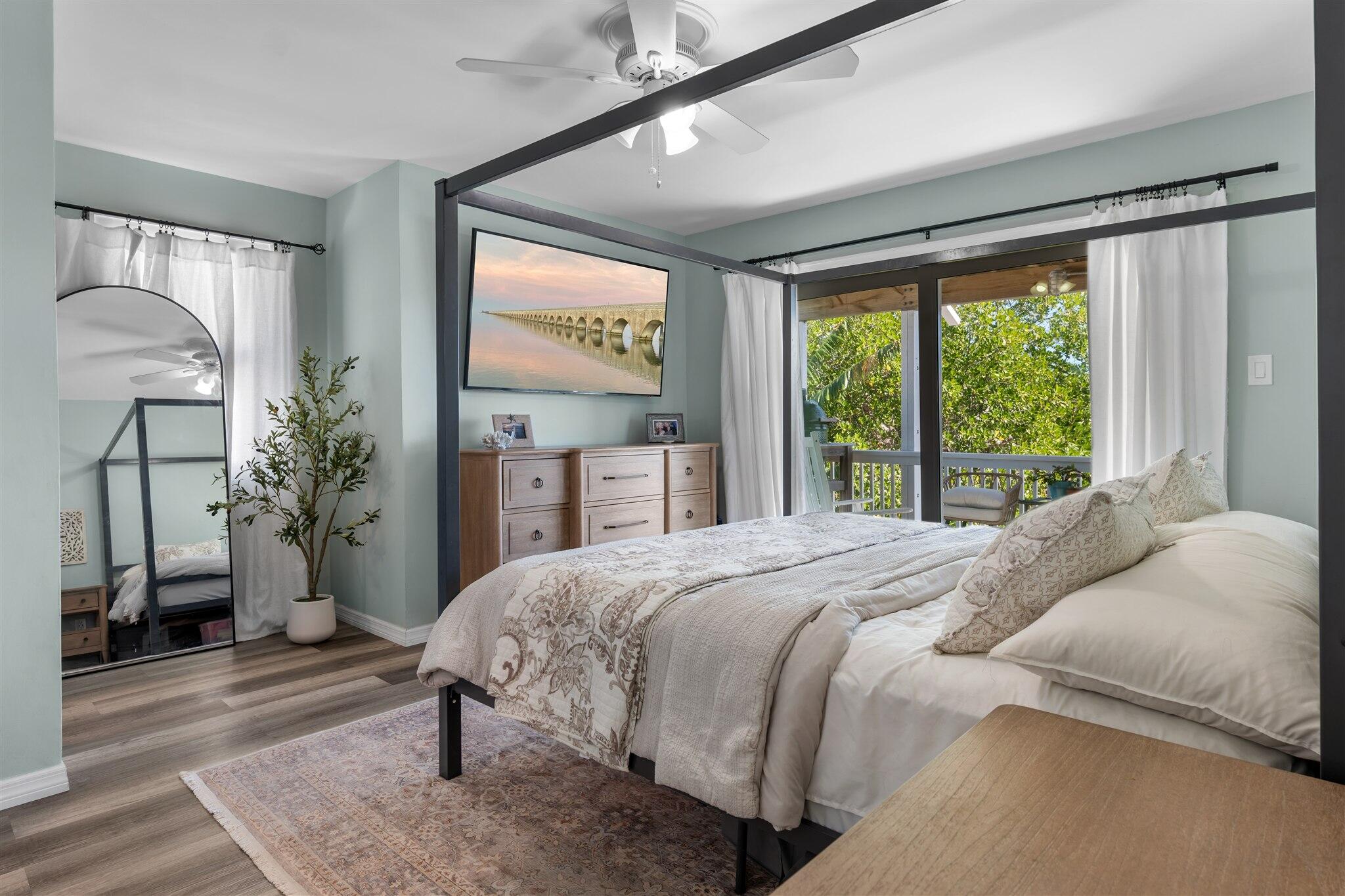 MARATHON, Florida, 33050, United States, 2 Bedrooms Bedrooms, ,2 BathroomsBathrooms,Residential,For Sale,2000916