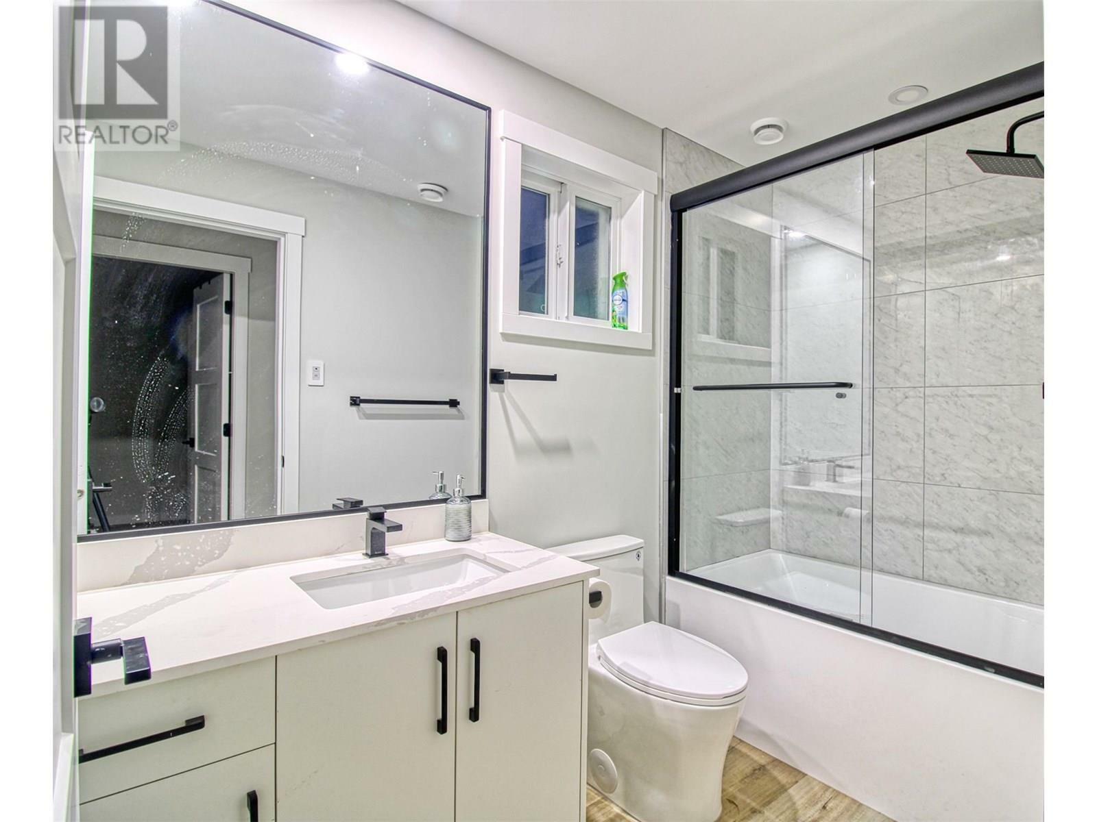 KELOWNA, British Columbia, V1Z 3R8, CA, 3 Bedrooms Bedrooms, ,2 BathroomsBathrooms,Residential,For Sale,1865801
