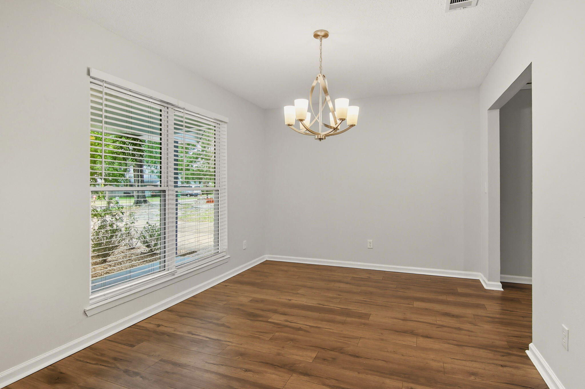 Niceville, Florida, 32578, United States, 4 Bedrooms Bedrooms, ,2 BathroomsBathrooms,Residential,For Sale,1961467