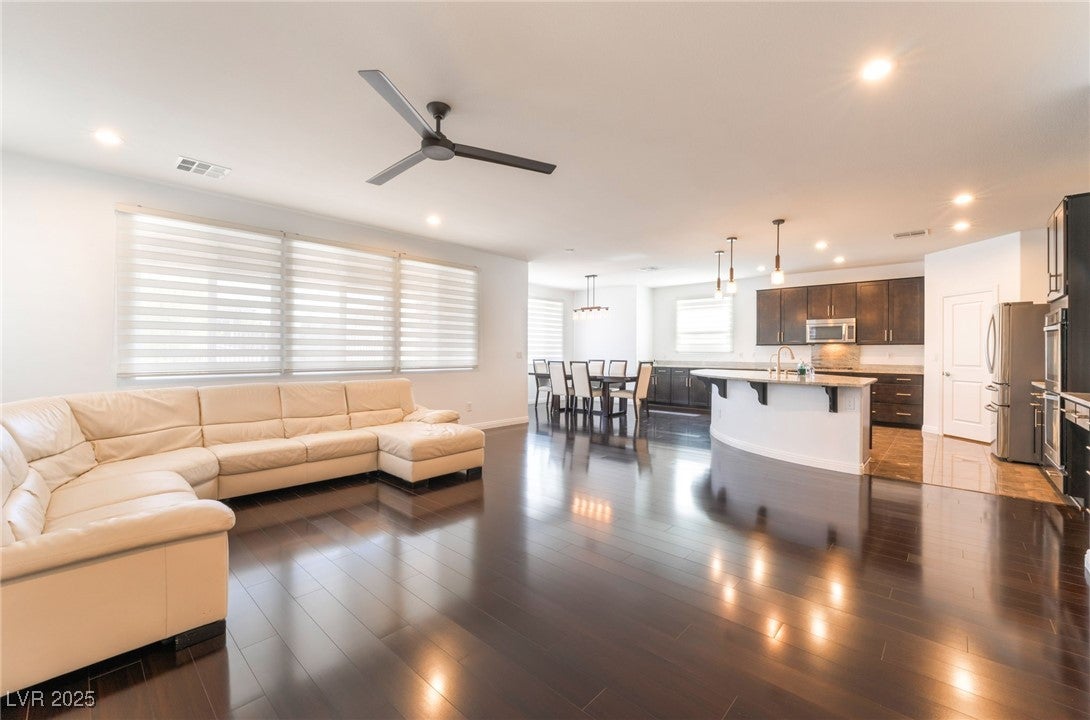 Las Vegas, Nevada, 89135, United States, 3 Bedrooms Bedrooms, ,3 BathroomsBathrooms,Residential,For Sale,1977771