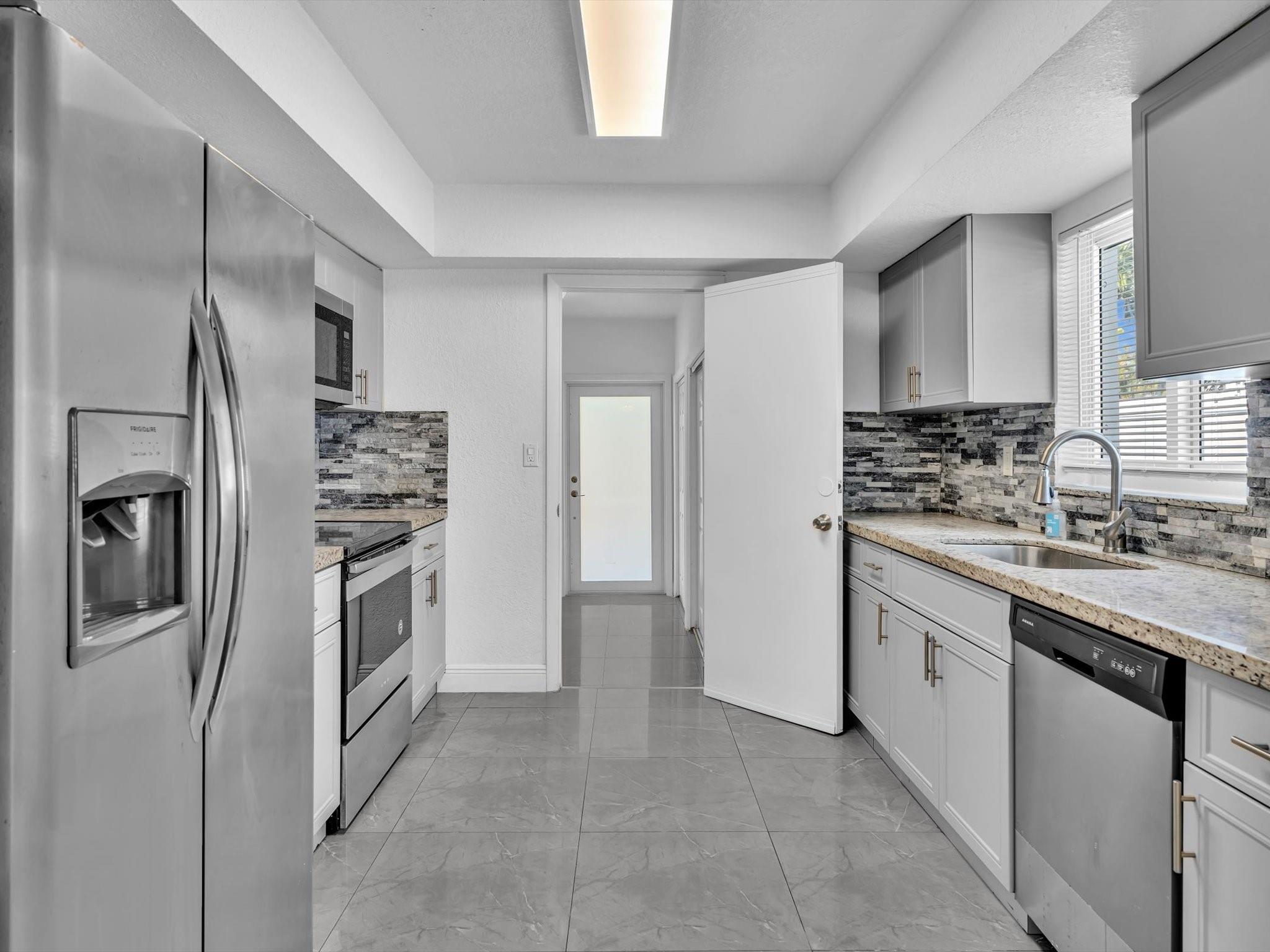 Oakland Park, Florida, 33309, United States, 3 Bedrooms Bedrooms, ,2 BathroomsBathrooms,Residential,For Sale,1984099