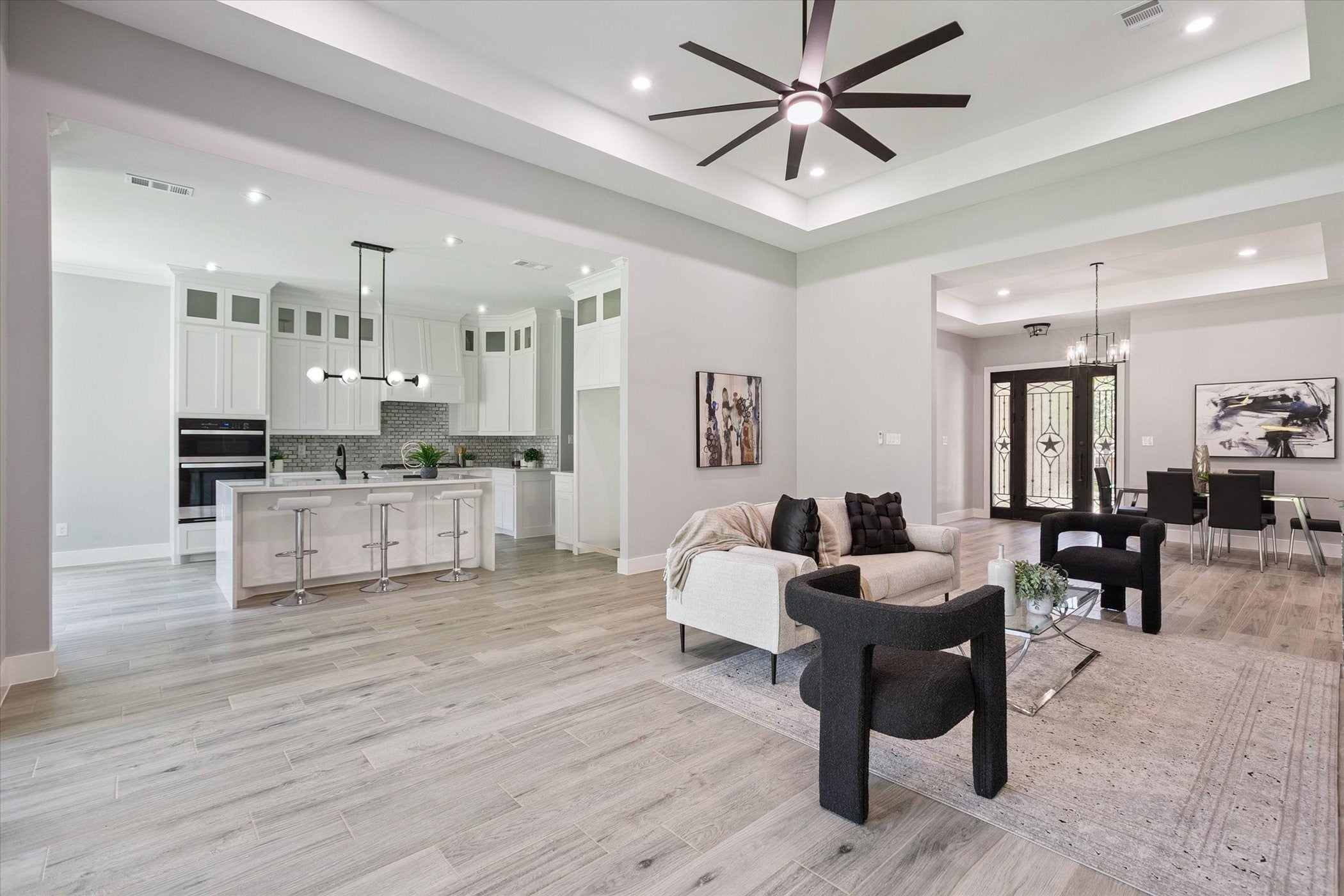 Arlington, Texas, 76012, United States, 4 Bedrooms Bedrooms, ,3 BathroomsBathrooms,Residential,For Sale,1974791