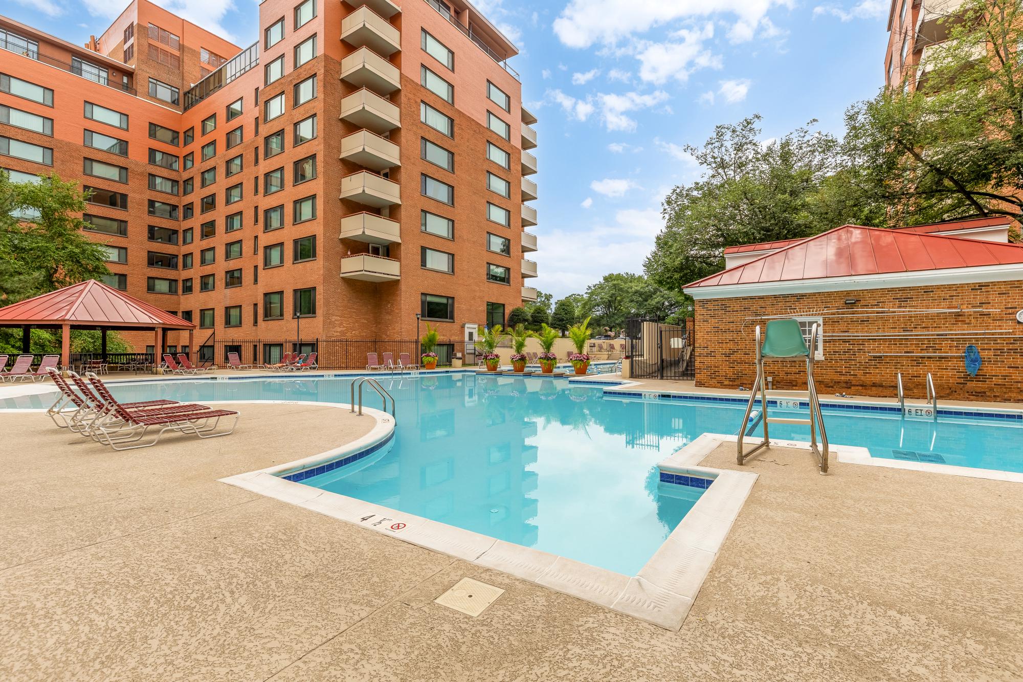  1021 Arlington Boulevard, Arlington, VA, 22209 - 物件實景