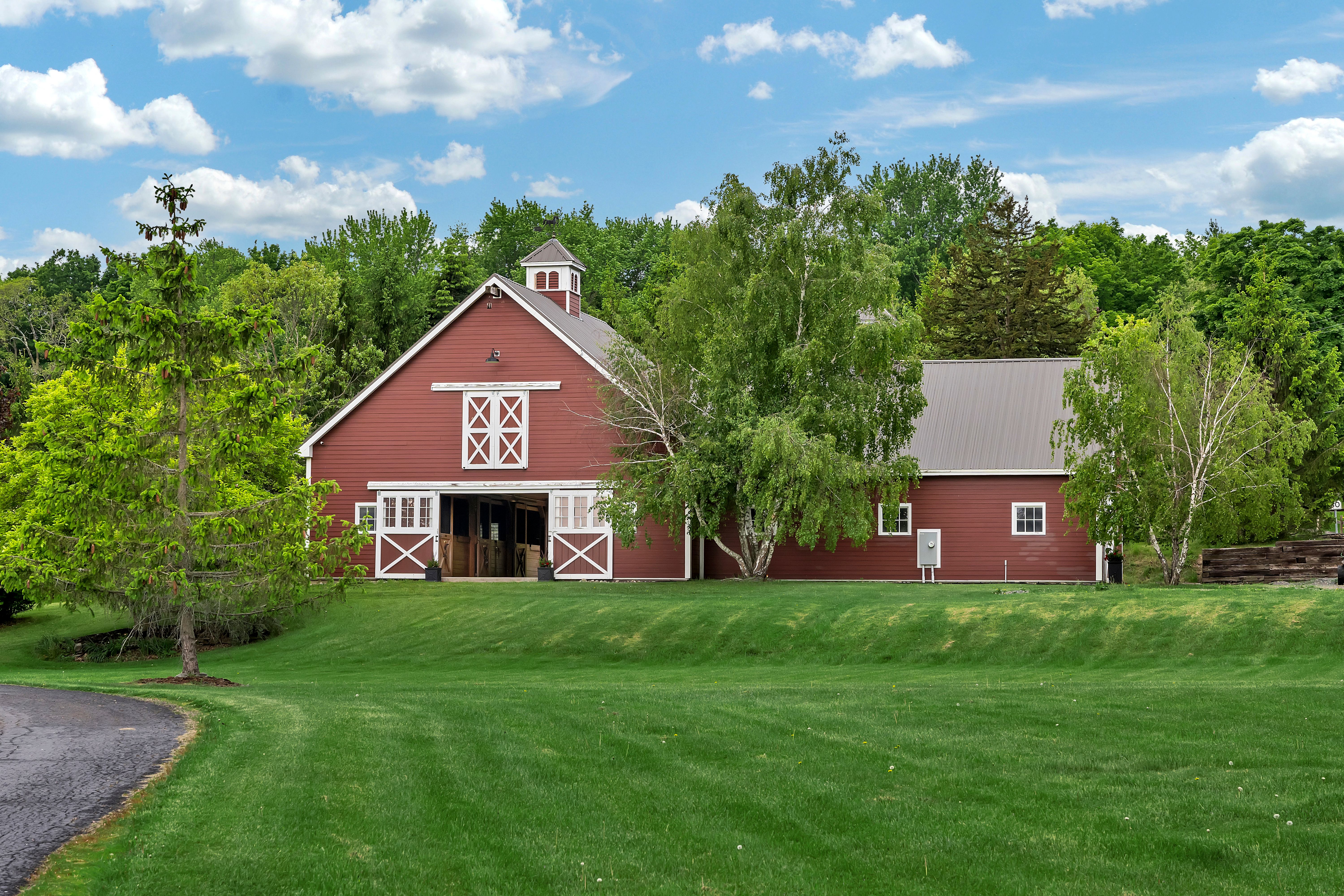  Equestrian Estate on 7 Acres - 物件實景