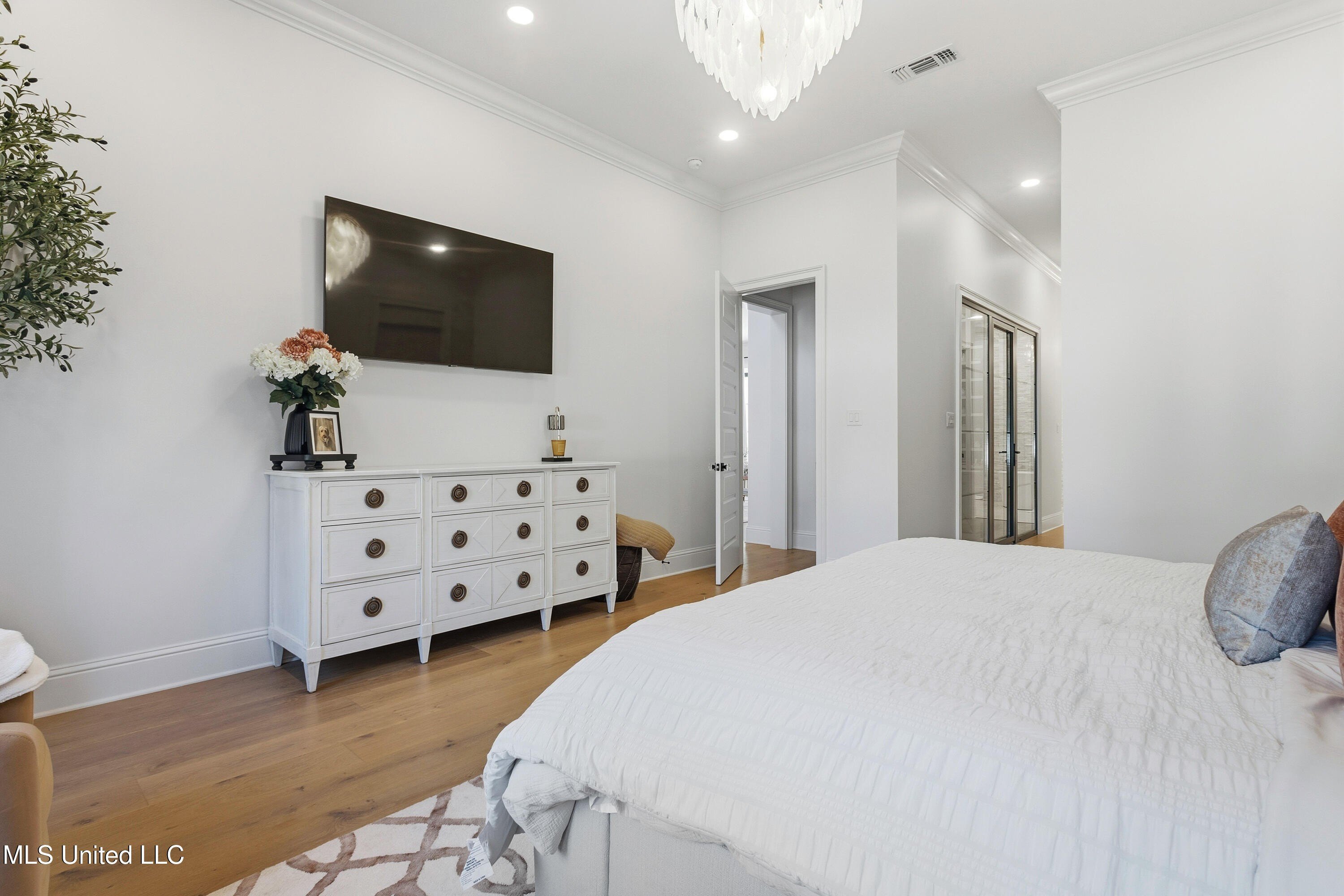 Biloxi, Mississippi, 39532, United States, 4 Bedrooms Bedrooms, ,4 BathroomsBathrooms,Residential,For Sale,1990750