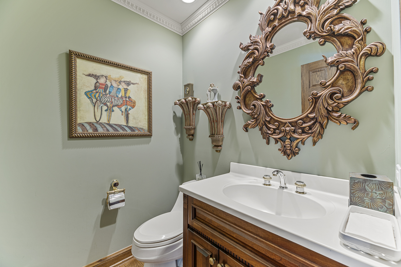 Glenview, Illinois, 60026, United States, 5 Bedrooms Bedrooms, ,4 BathroomsBathrooms,Residential,For Sale,1951003