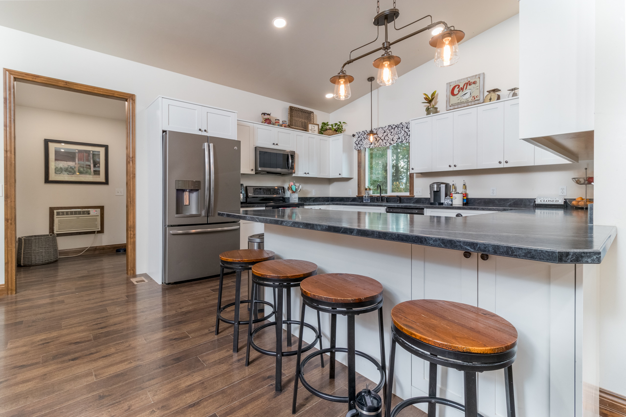 Bonners Ferry, Idaho, 83805, United States, 5 Bedrooms Bedrooms, ,3 BathroomsBathrooms,Residential,For Sale,1942969