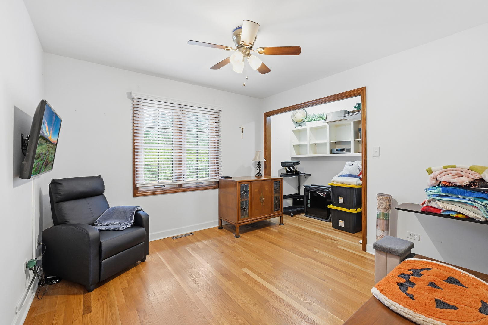 Crete, Illinois, 60417, United States, 4 Bedrooms Bedrooms, ,3 BathroomsBathrooms,Residential,For Sale,1989457